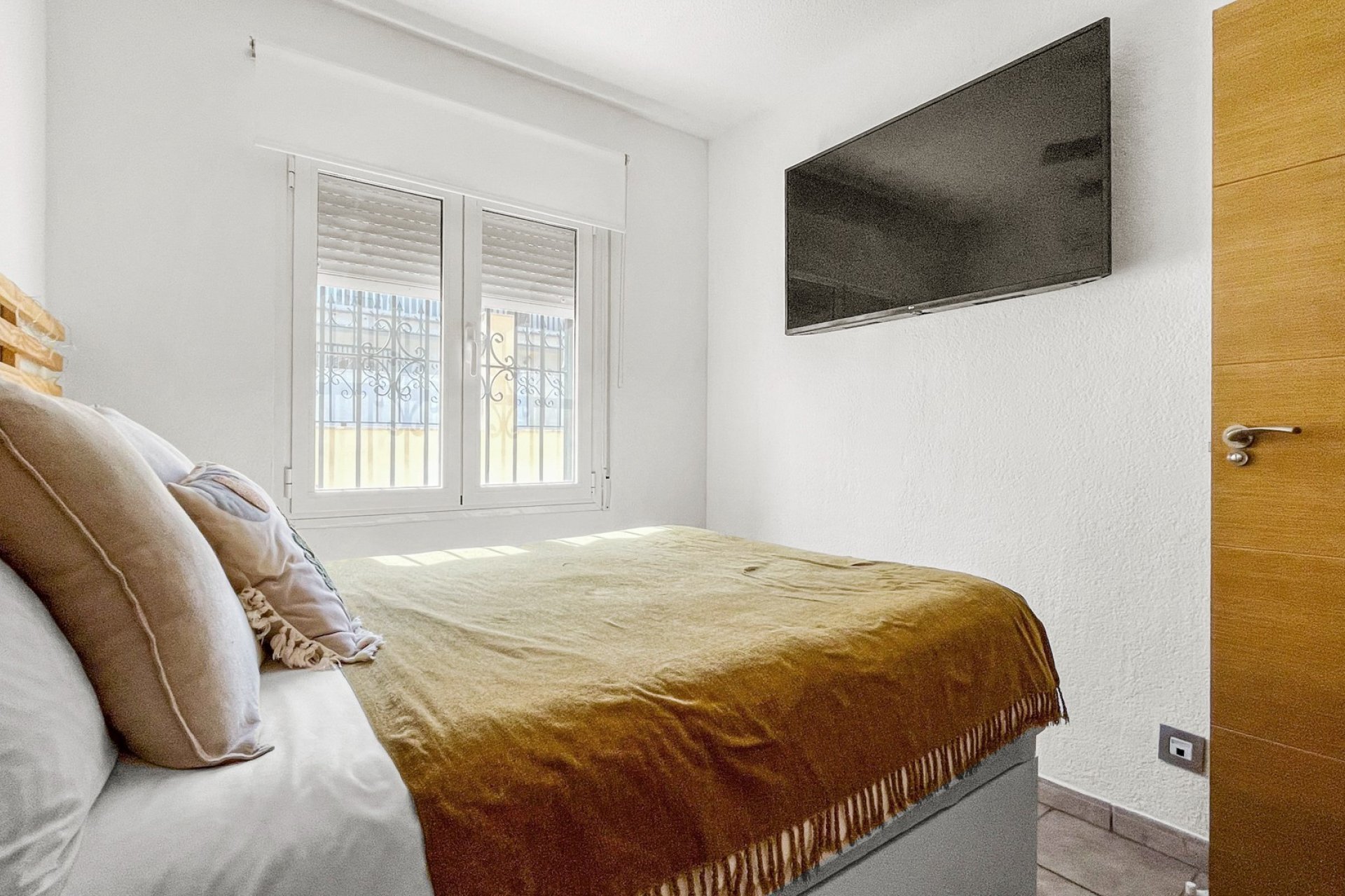 Herverkoop - Herenhuis -
Torrevieja - Los Balcones