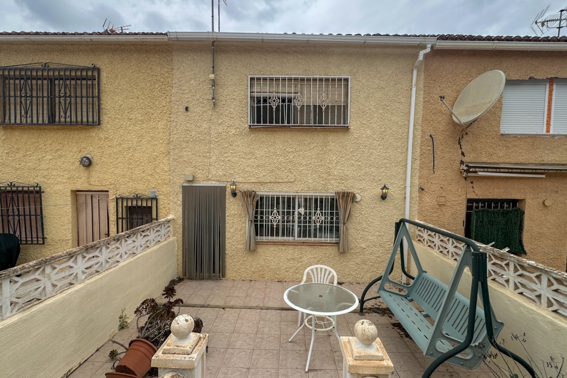 Herverkoop - Herenhuis -
Torrevieja - Los Balcones