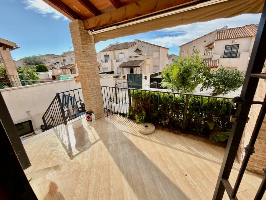 Herverkoop - Villa -
Algorfa - Lo Crispin