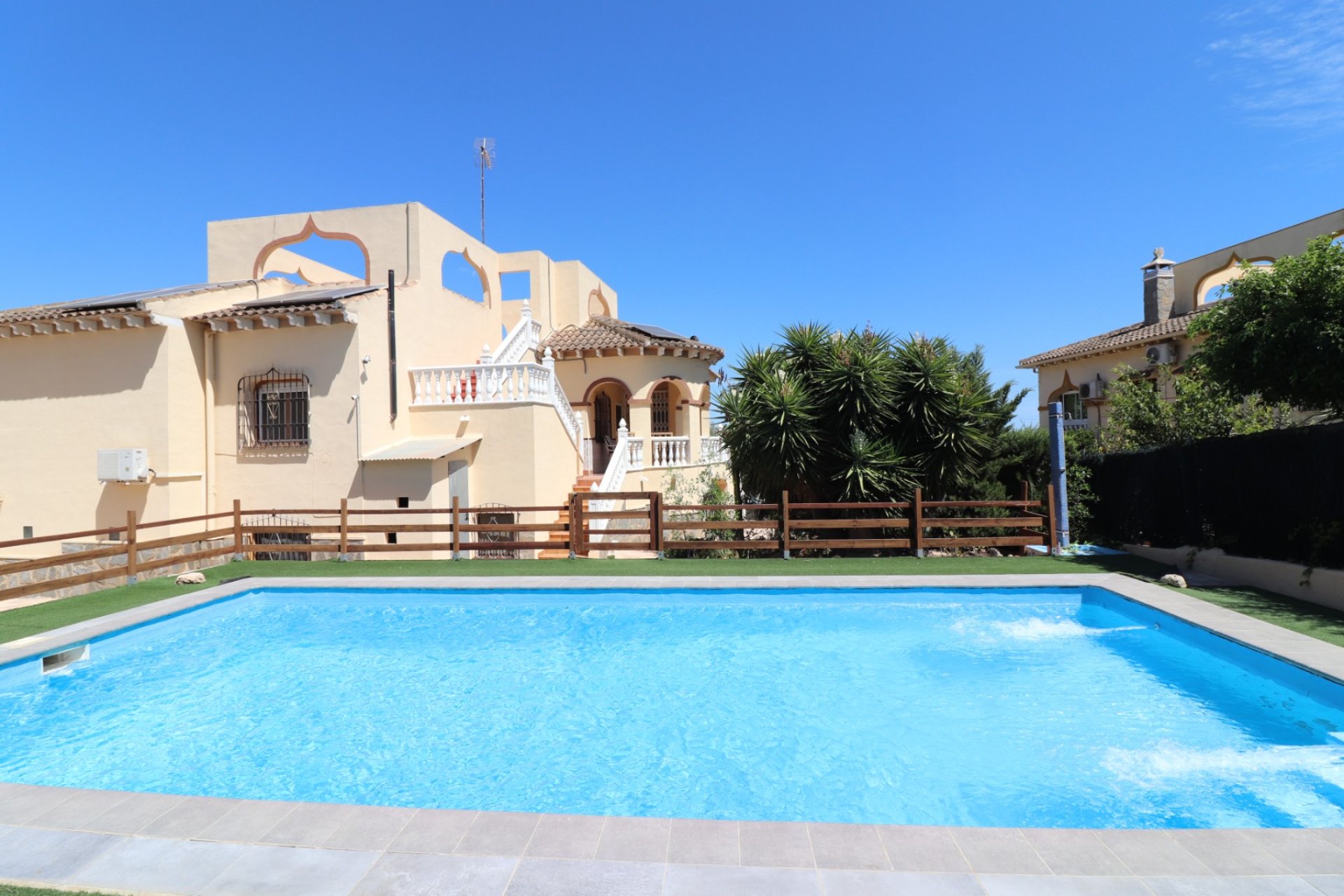 Herverkoop - Villa -
Algorfa - Lomas de La Juliana