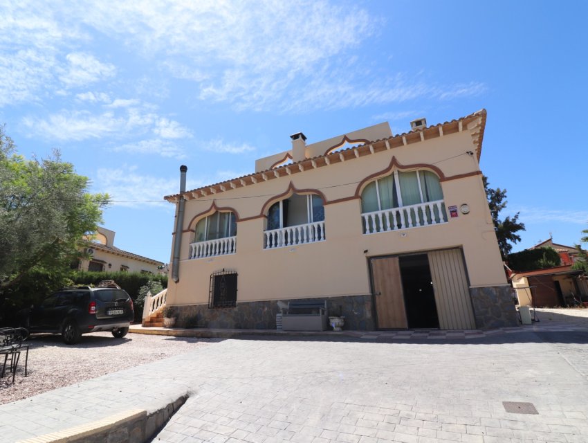 Herverkoop - Villa -
Algorfa - Lomas de La Juliana