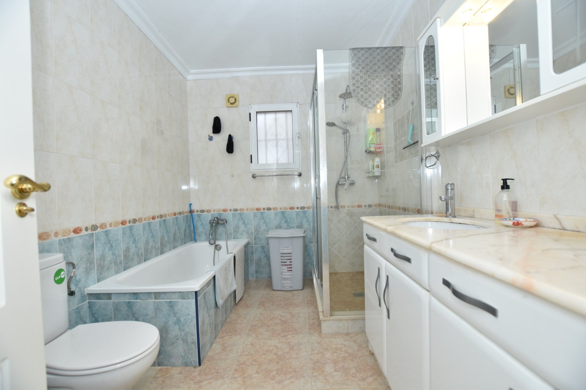 Herverkoop - Villa -
Algorfa - Montemar