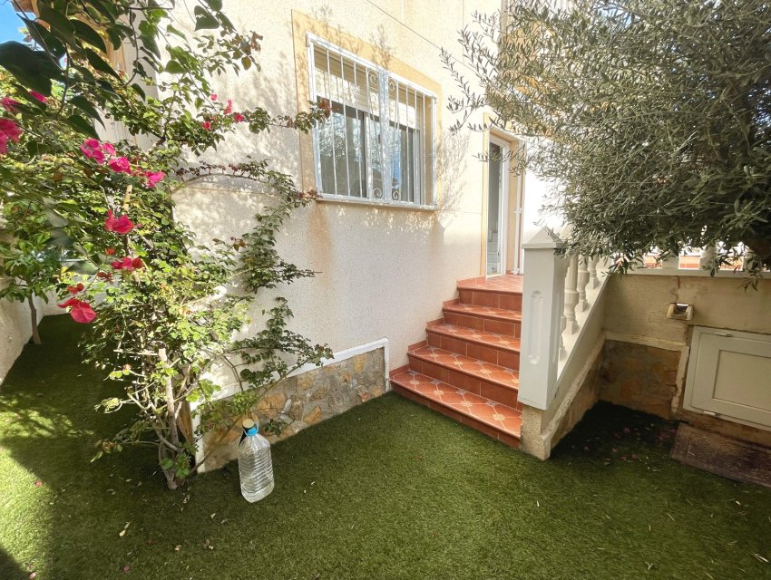 Herverkoop - Villa -
Ciudad Quesada - Airstrip