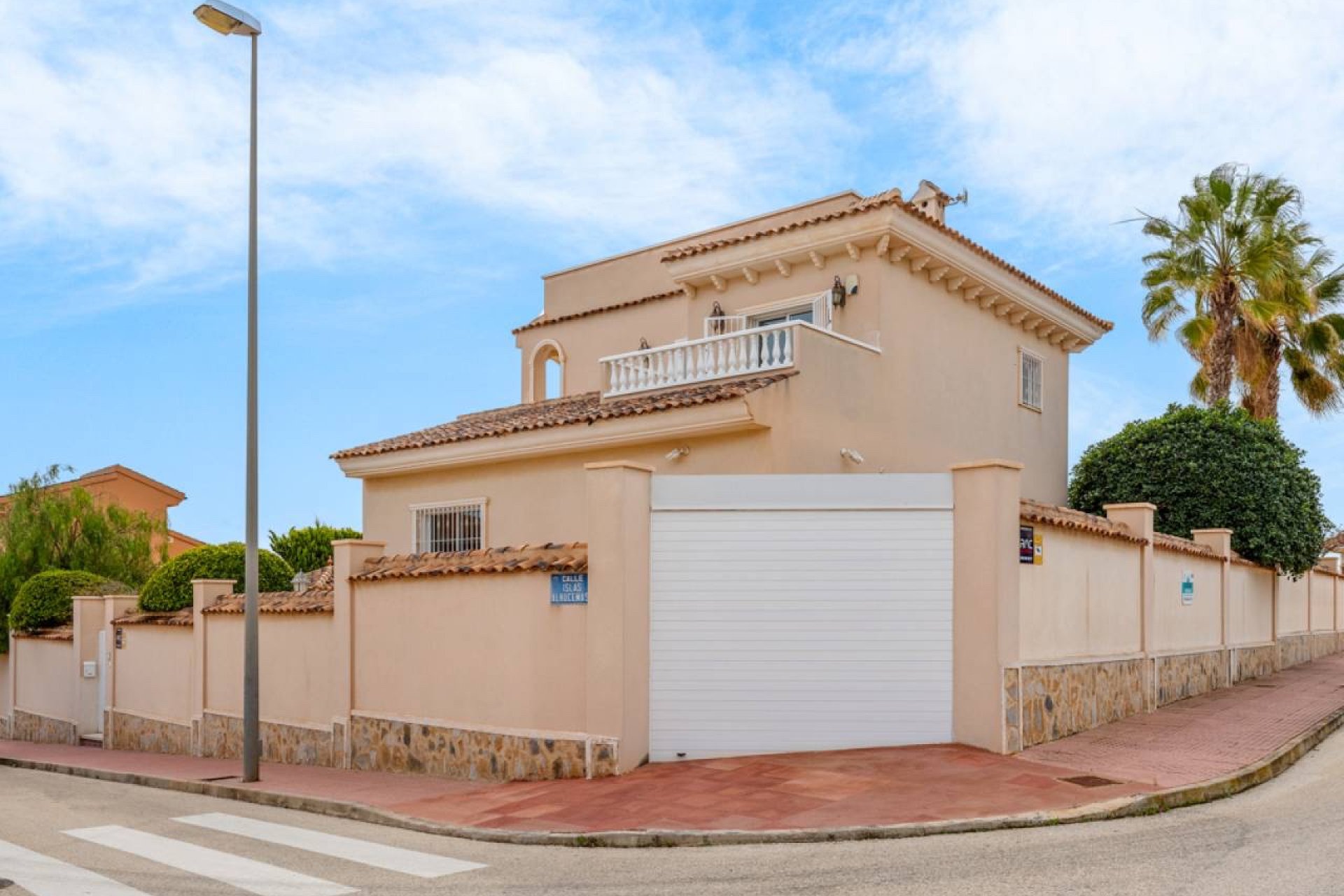 Herverkoop - Villa -
Ciudad Quesada - La Fiesta