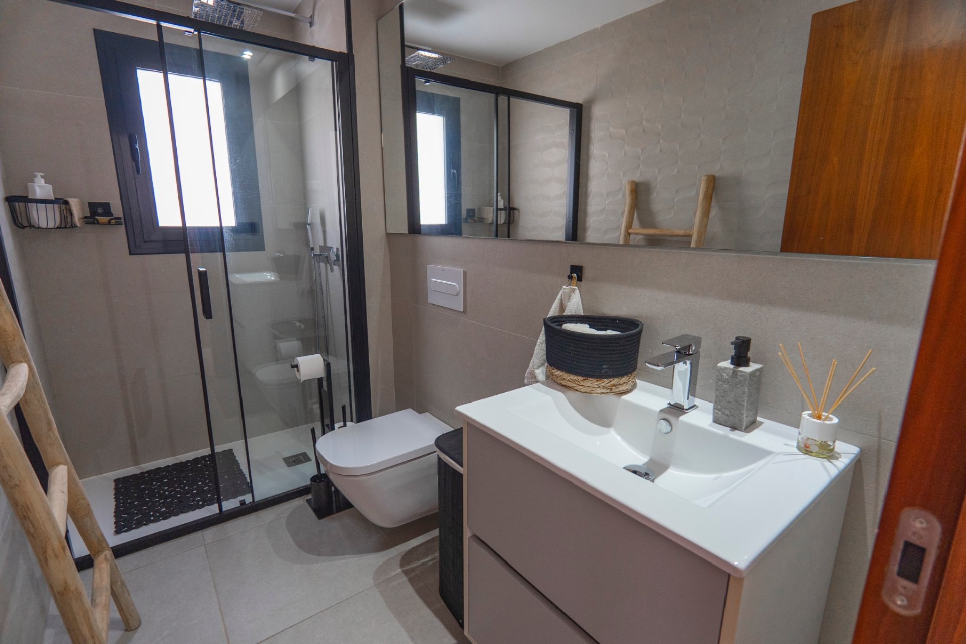 Herverkoop - Villa -
Ciudad Quesada - town