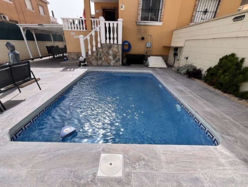 Herverkoop - Villa -
Ciudad Quesada