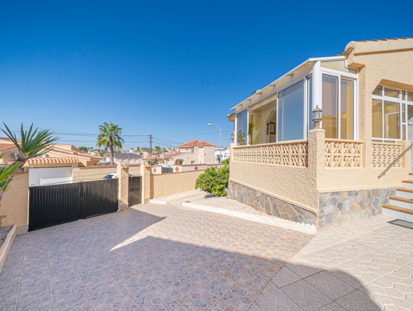Herverkoop - Villa -
Ciudad Quesada