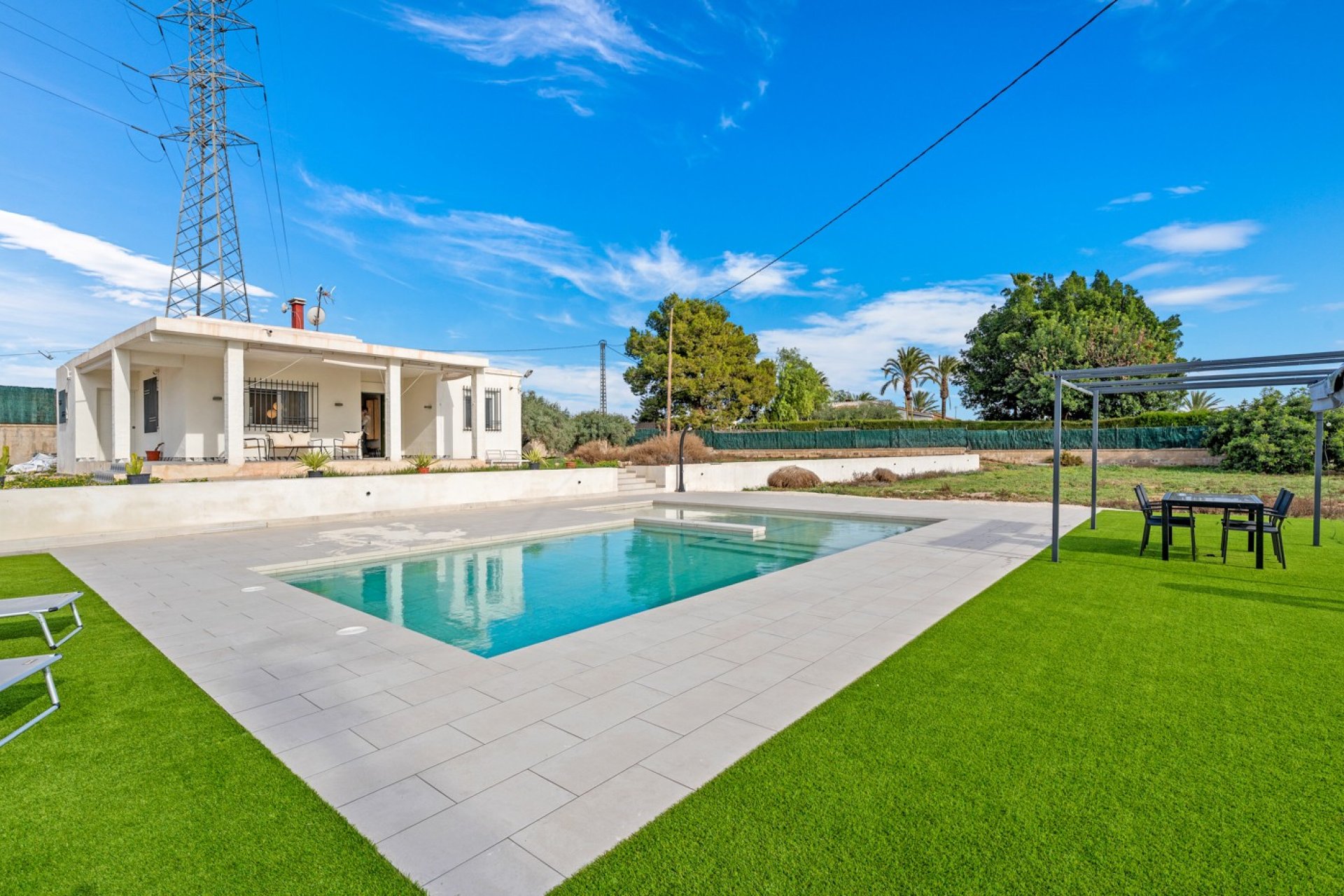 Herverkoop - Villa -
Elche