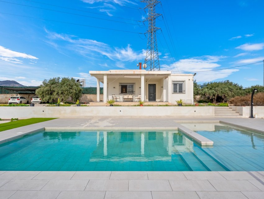 Herverkoop - Villa -
Elche