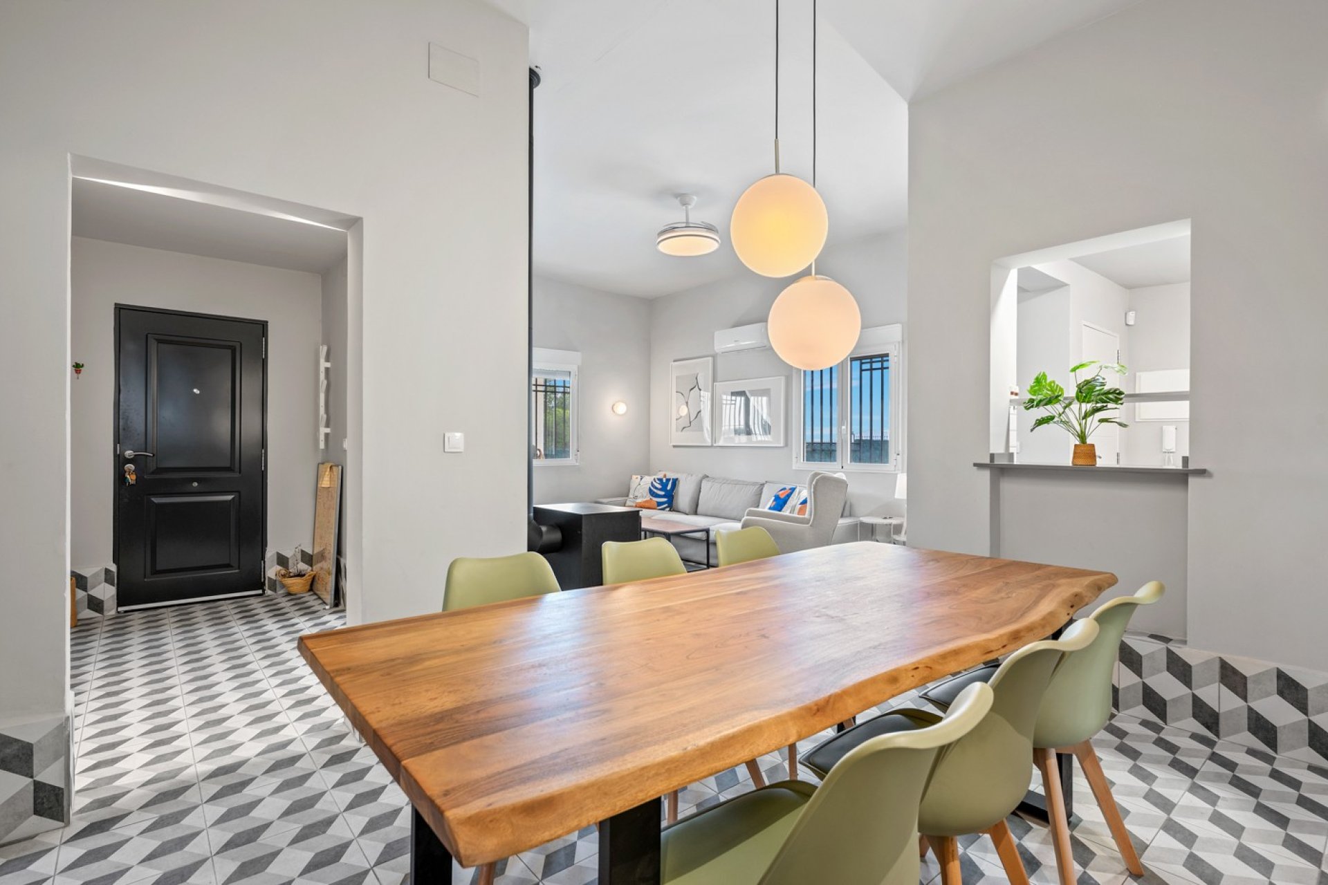 Herverkoop - Villa -
Elche