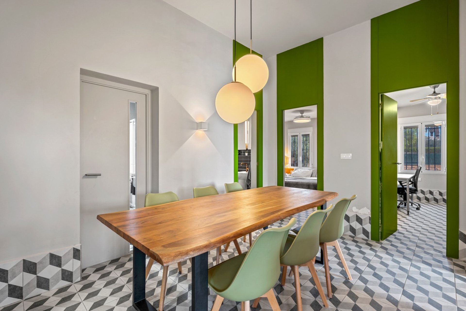 Herverkoop - Villa -
Elche