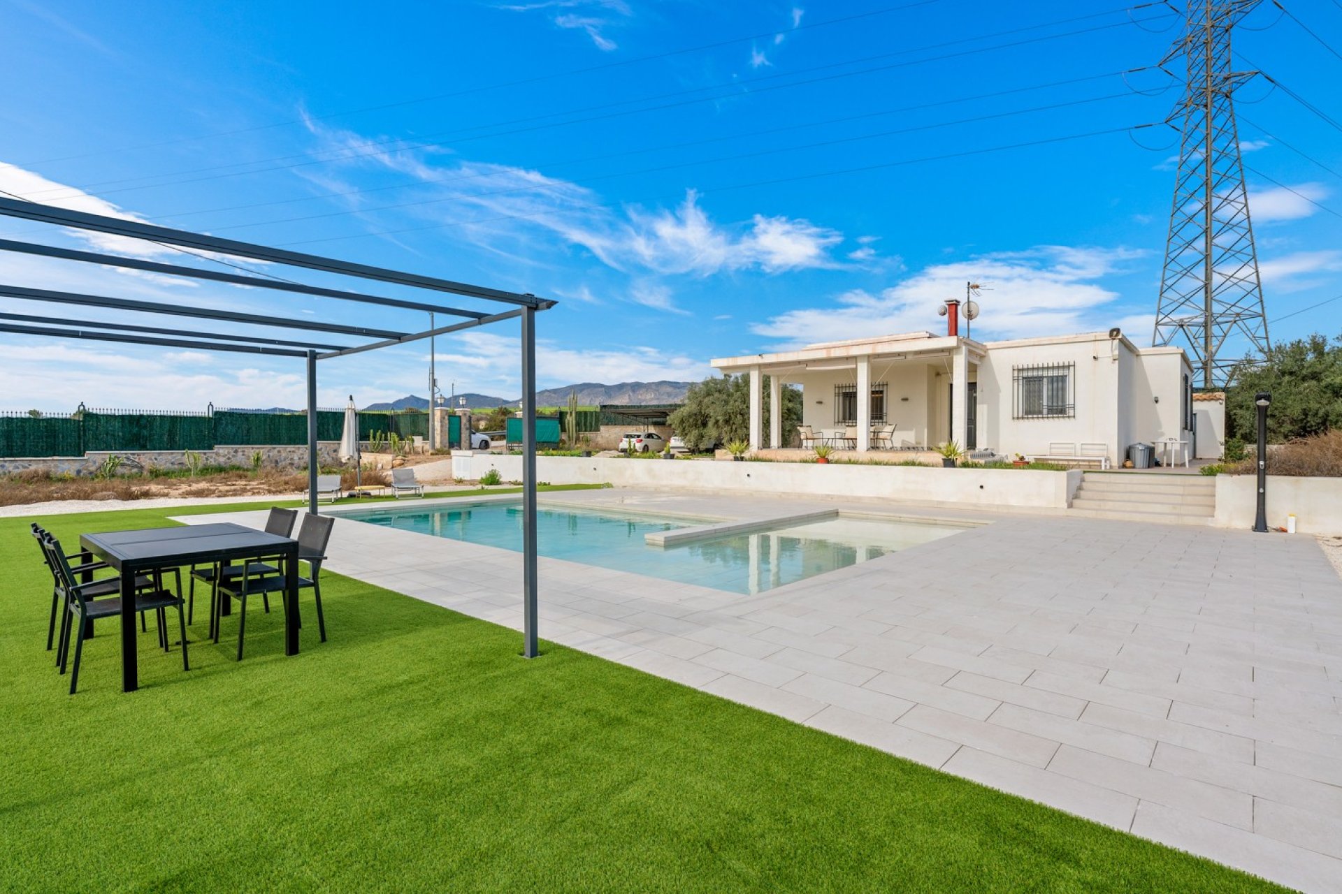 Herverkoop - Villa -
Elche