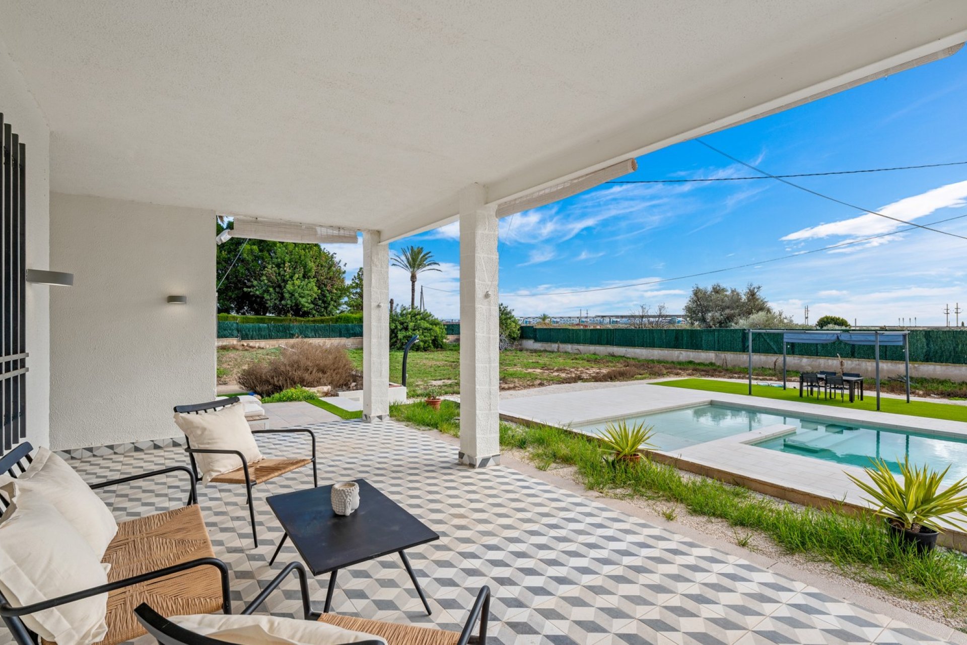 Herverkoop - Villa -
Elche