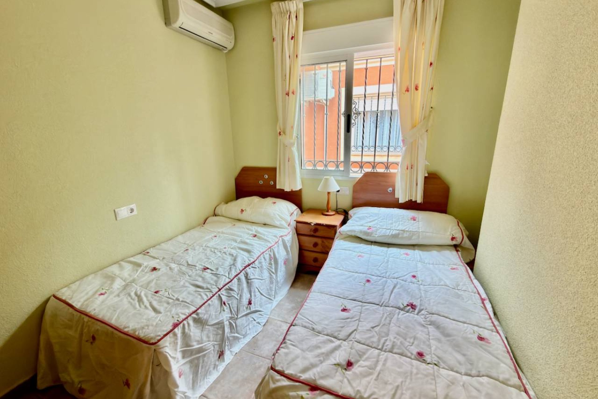 Herverkoop - Villa -
Guardamar del Segura