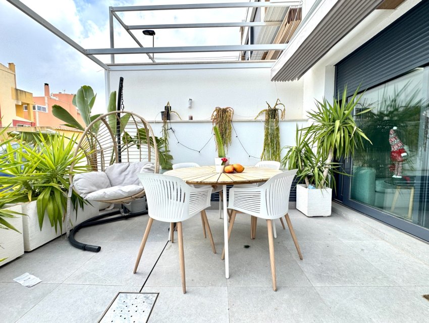 Herverkoop - Villa -
Guardamar del Segura