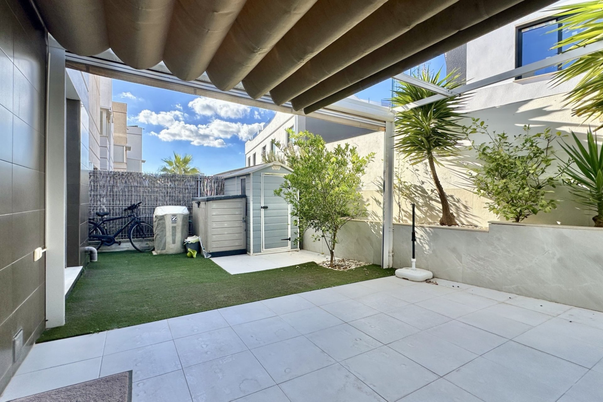 Herverkoop - Villa -
Orihuela Costa - Lomas De Cabo Roig