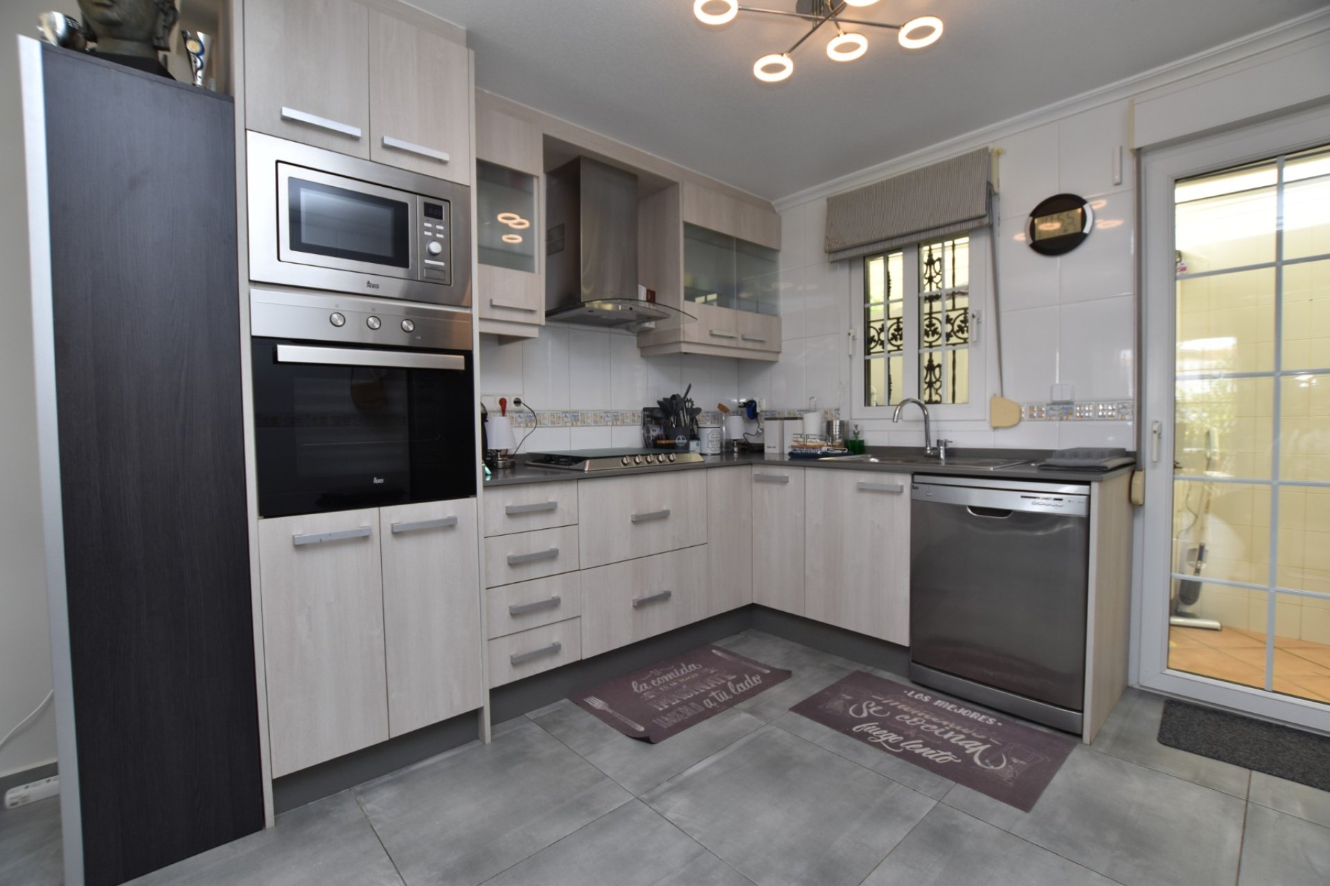 Herverkoop - Villa -
Orihuela Costa - Los Dolses