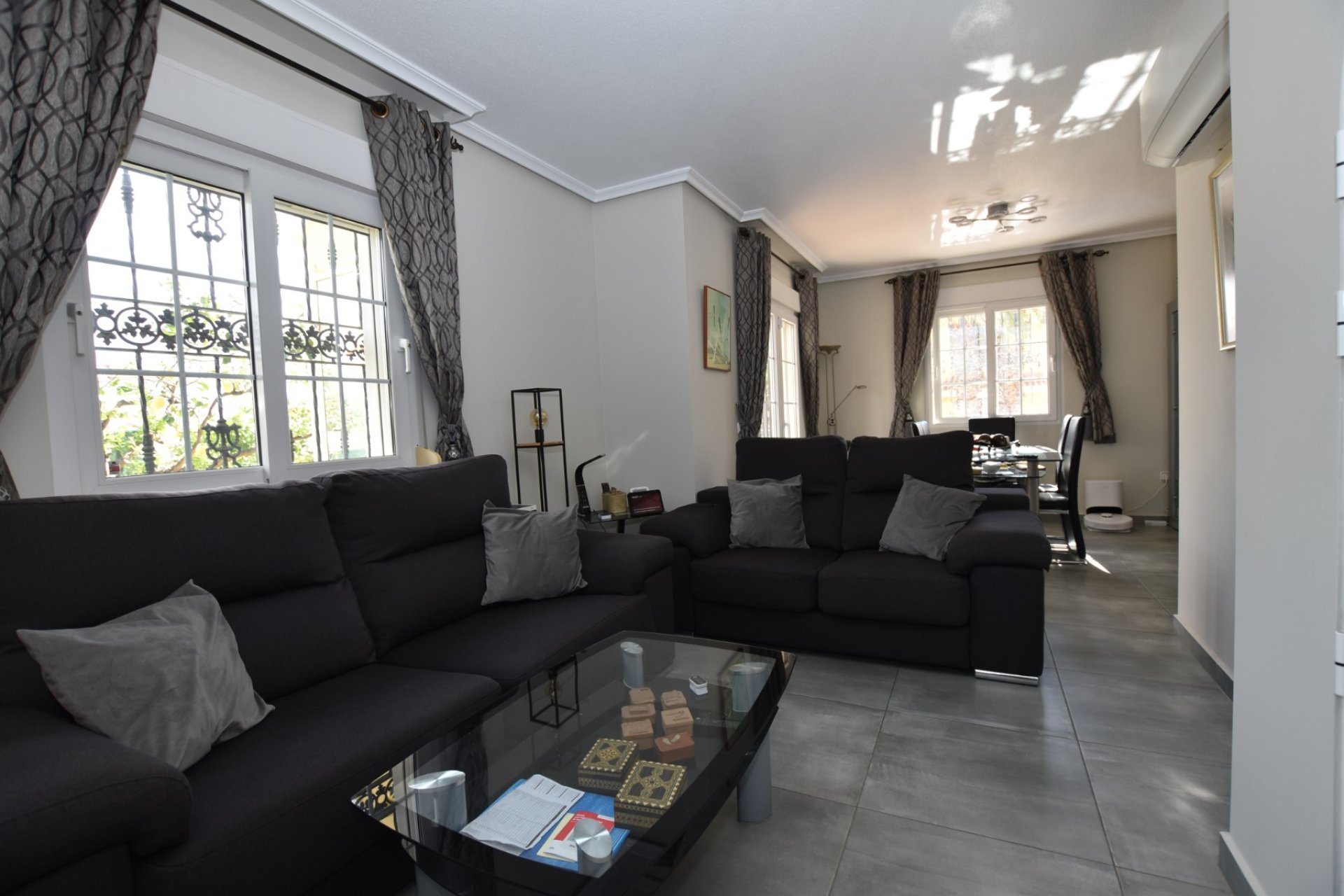 Herverkoop - Villa -
Orihuela Costa - Los Dolses