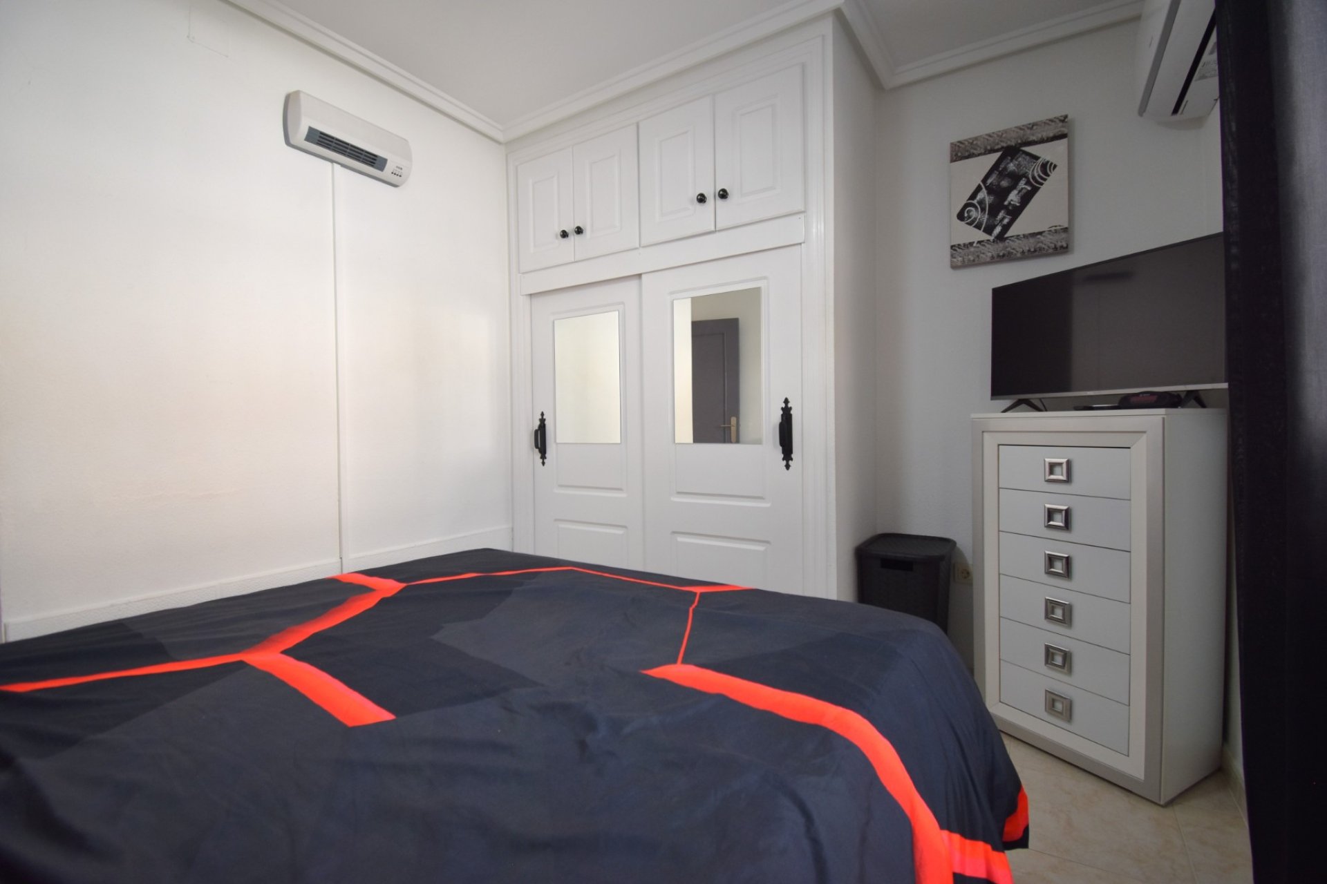 Herverkoop - Villa -
Orihuela Costa - Playa Flamenca