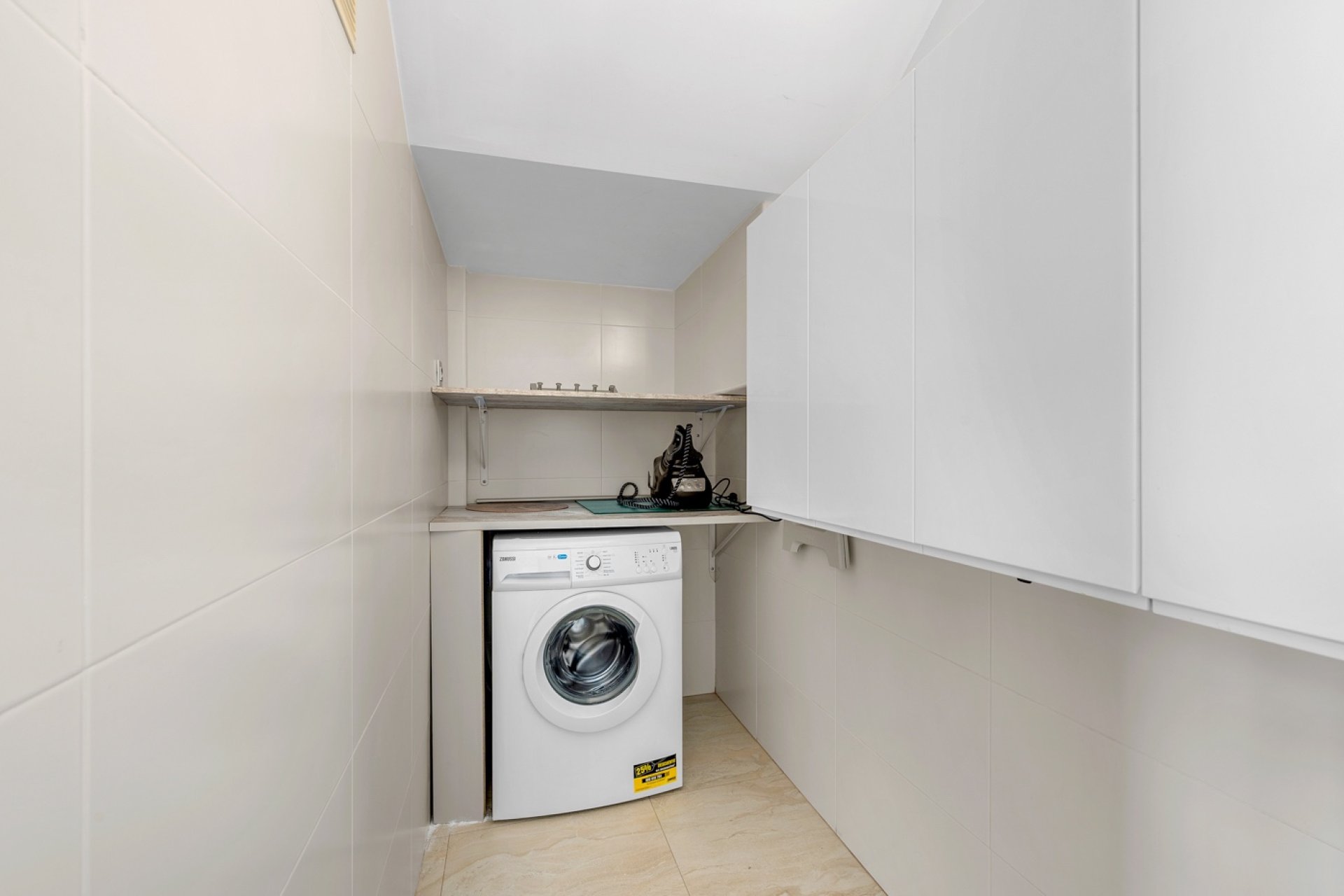 Herverkoop - Villa -
Orihuela Costa - Villamartín