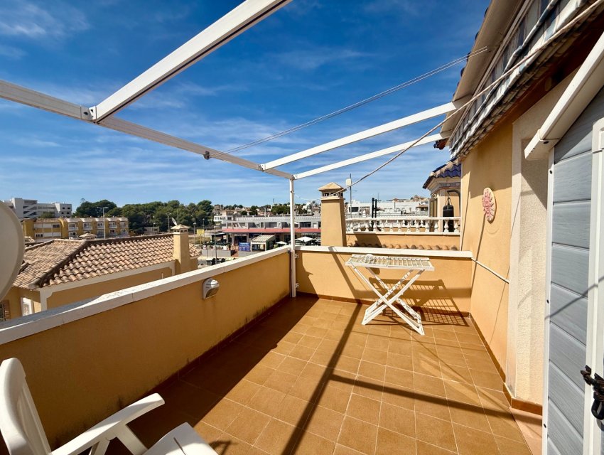 Herverkoop - Villa -
Orihuela Costa - Villamartín