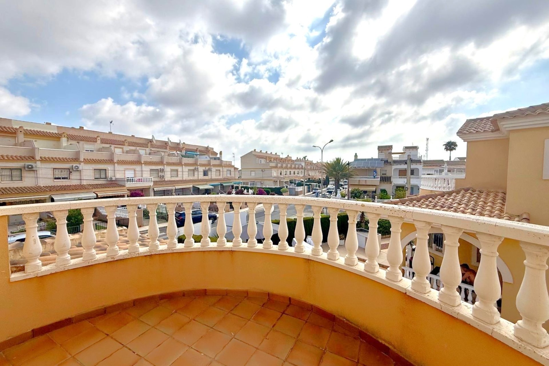 Herverkoop - Villa -
Orihuela Costa - Villamartín