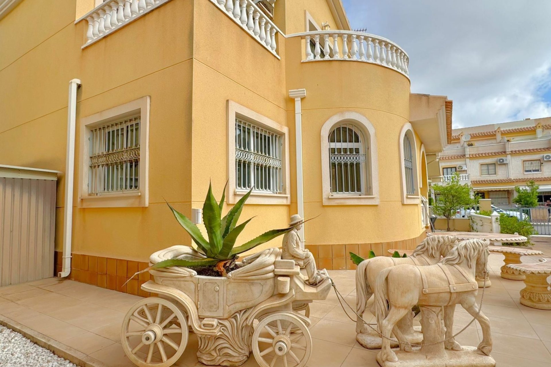 Herverkoop - Villa -
Orihuela Costa - Villamartín