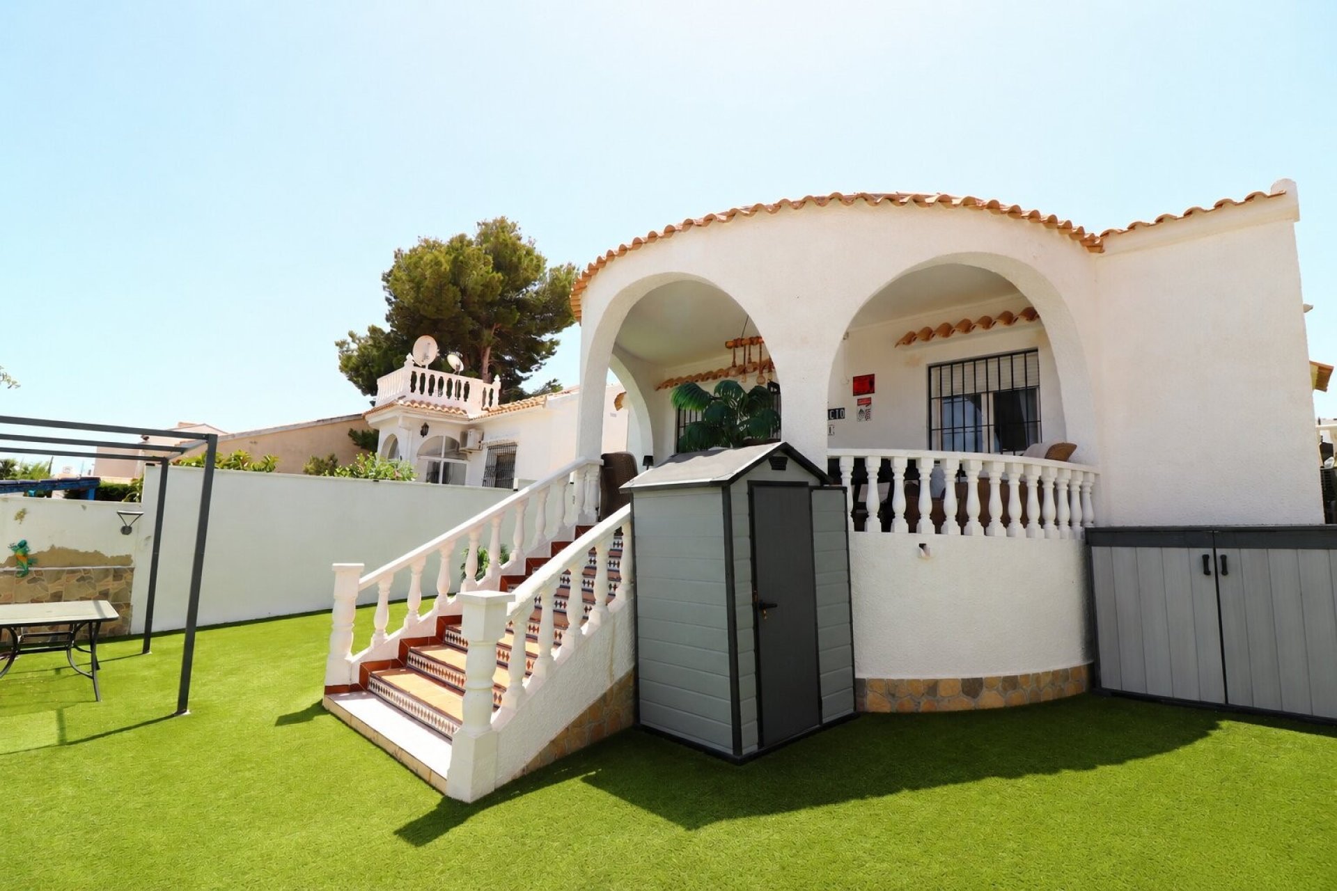 Herverkoop - Villa -
Orihuela Costa - Villamartín