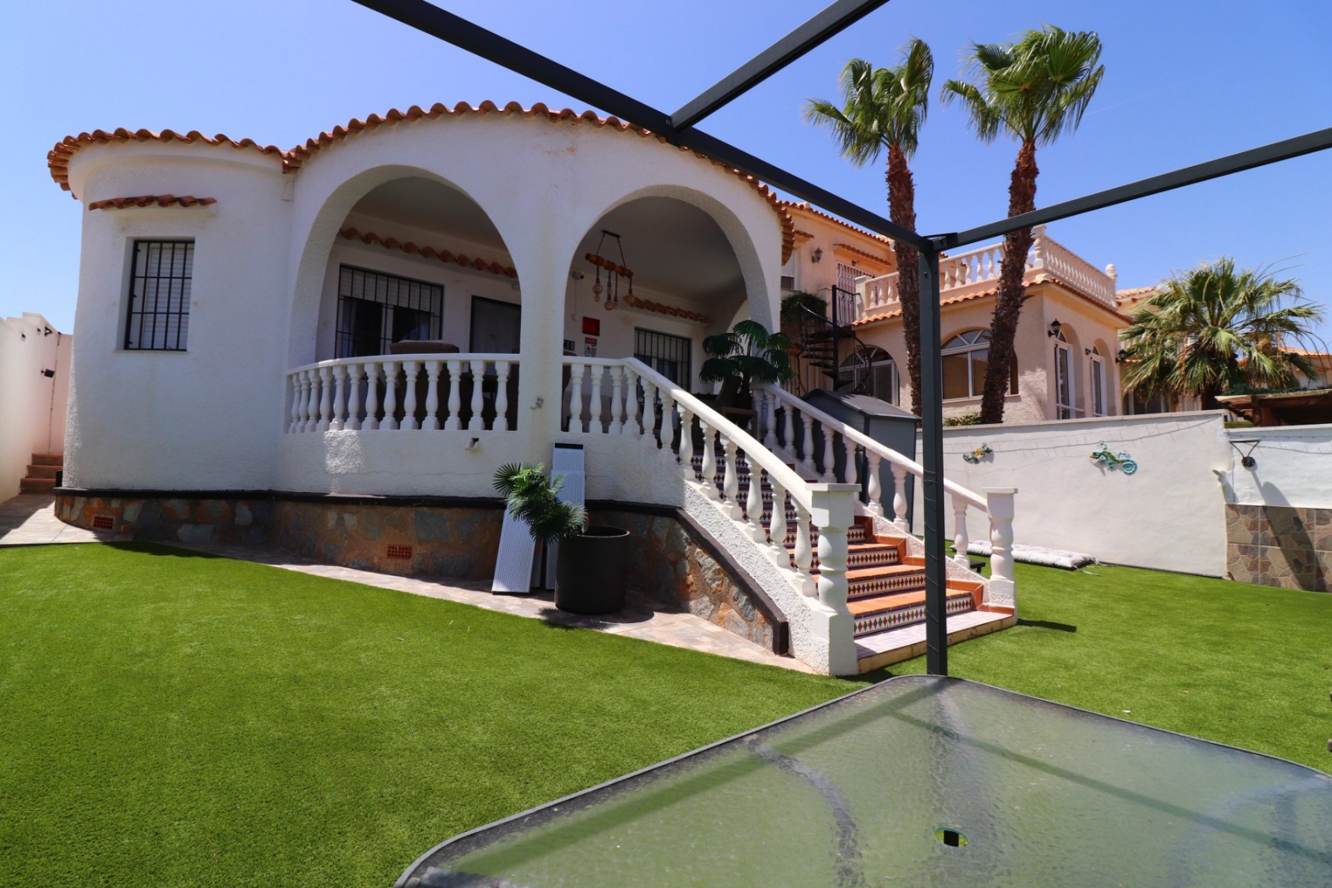 Herverkoop - Villa -
Orihuela Costa - Villamartín