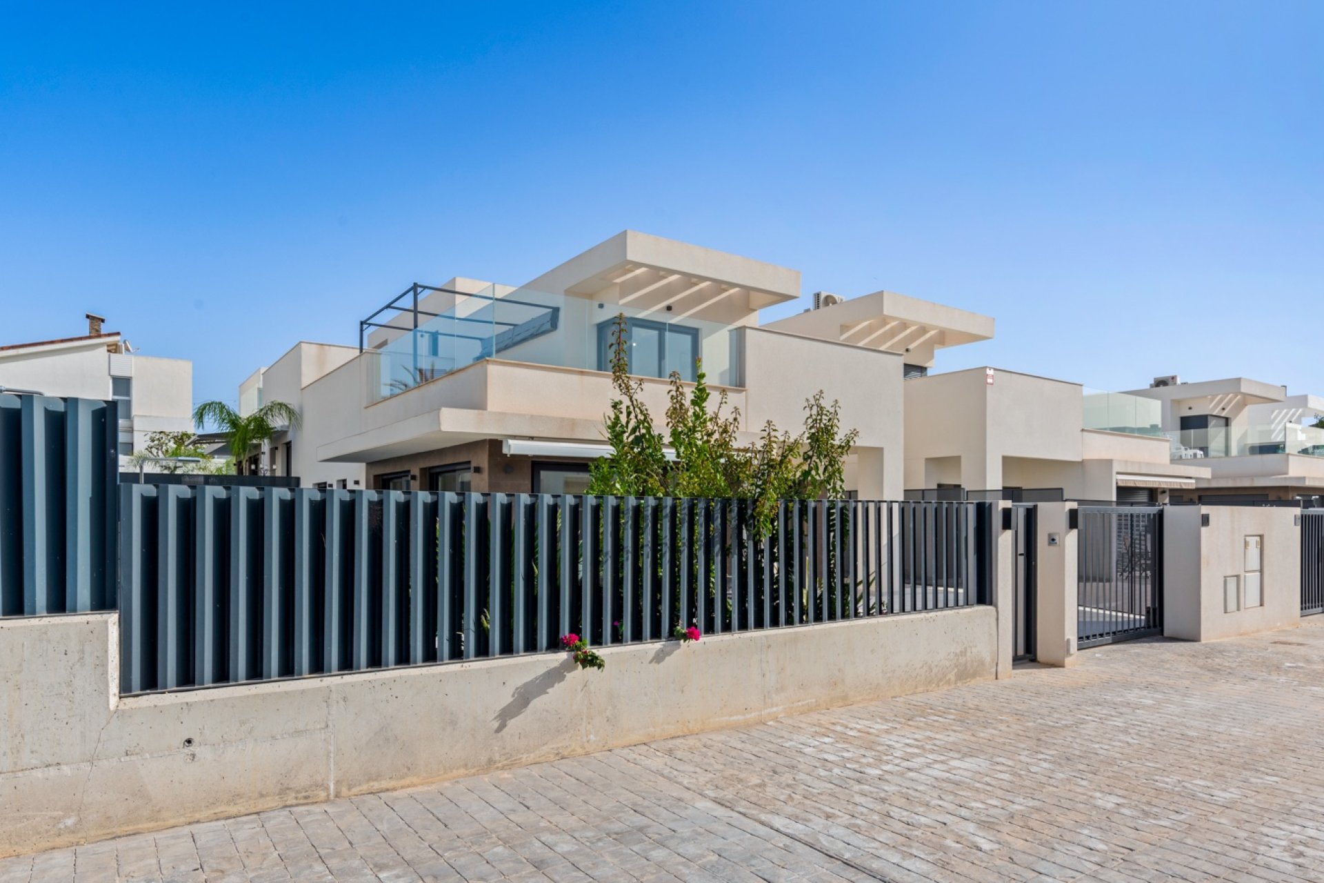 Herverkoop - Villa -
San Fulgencio - La Marina