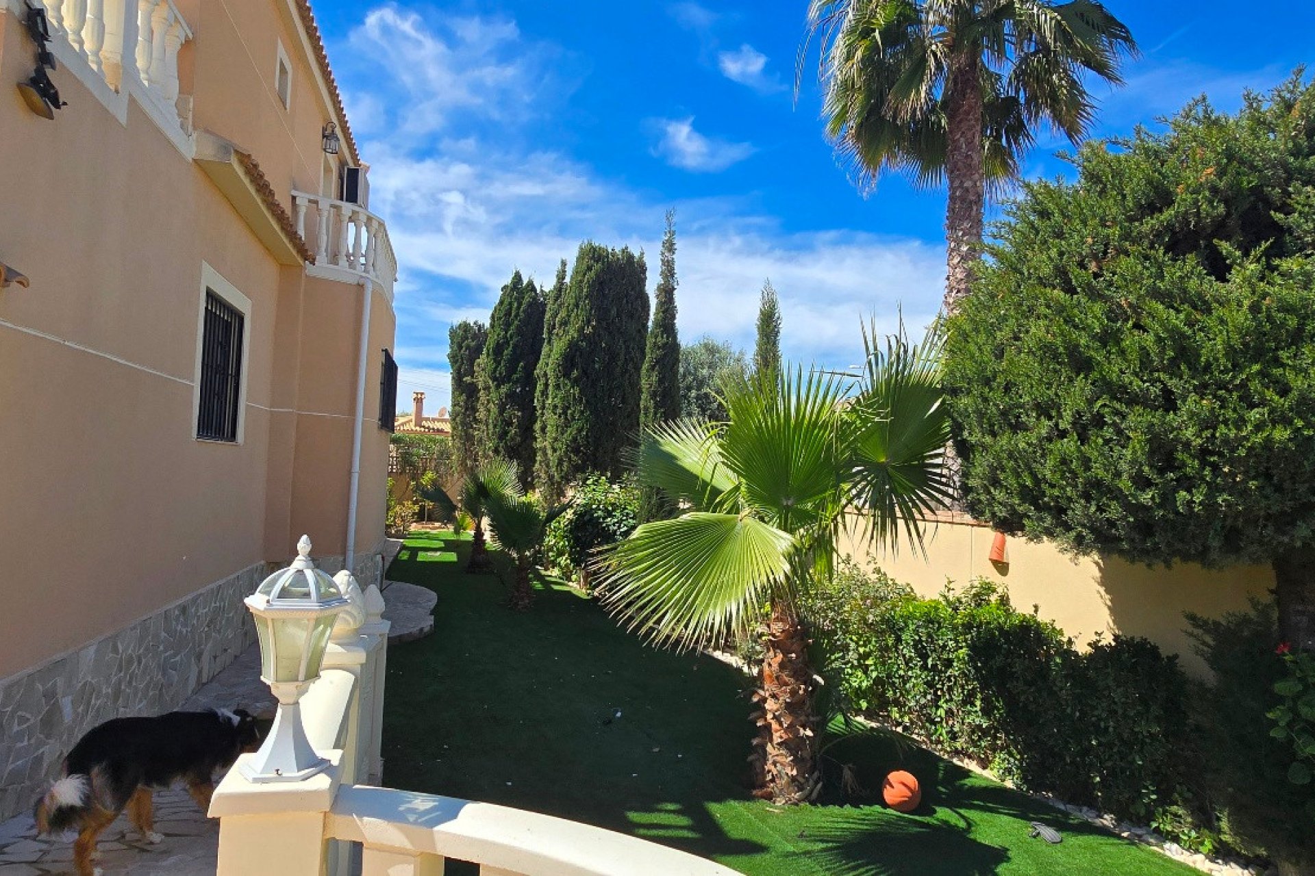 Herverkoop - Villa -
Torrevieja - El Chaparral