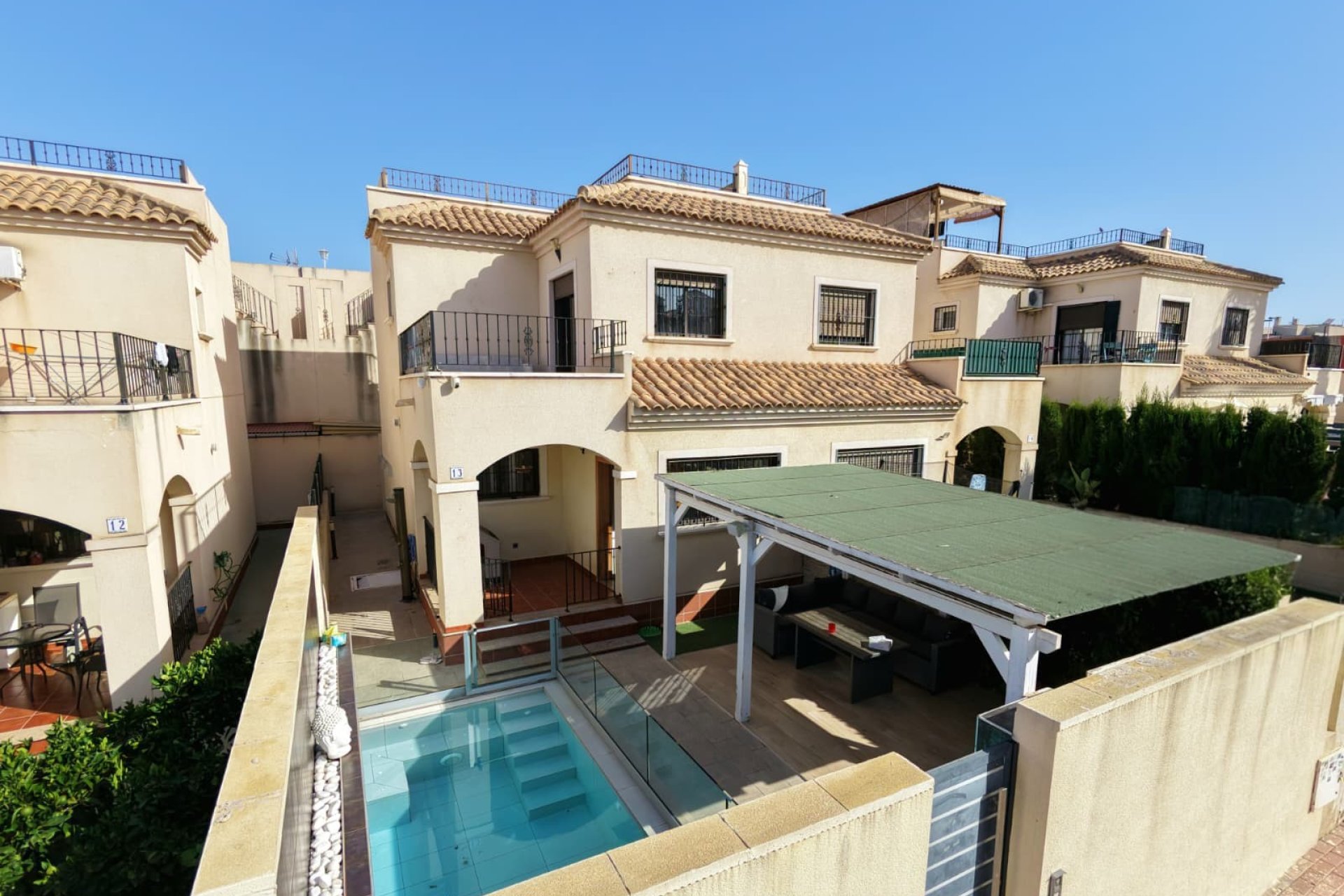 Herverkoop - Villa -
Torrevieja - Sector 25
