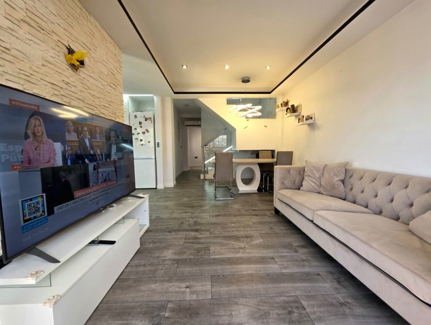 Herverkoop - Villa -
Torrevieja - Sector 25