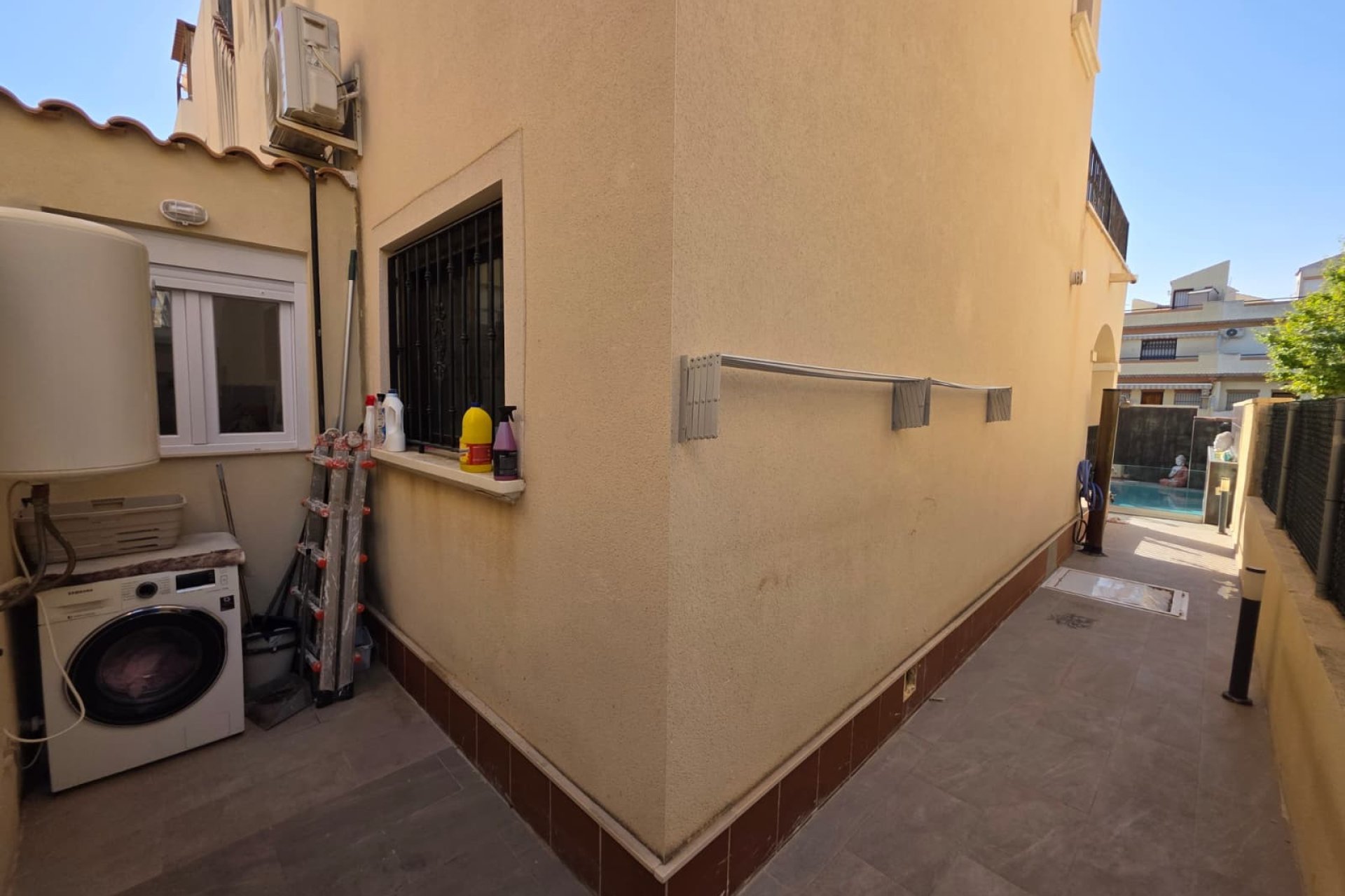 Herverkoop - Villa -
Torrevieja - Sector 25