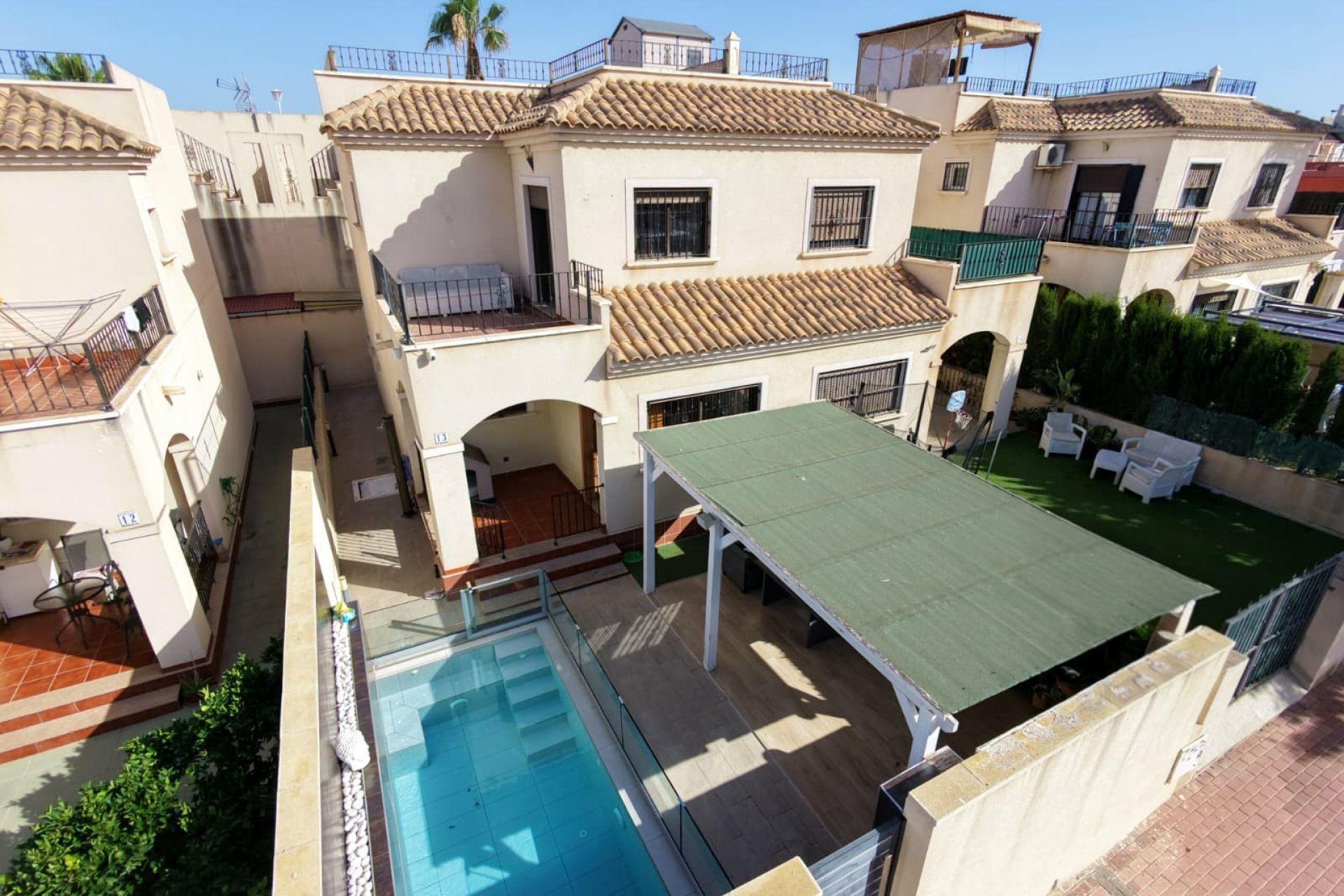 Herverkoop - Villa -
Torrevieja - Sector 25