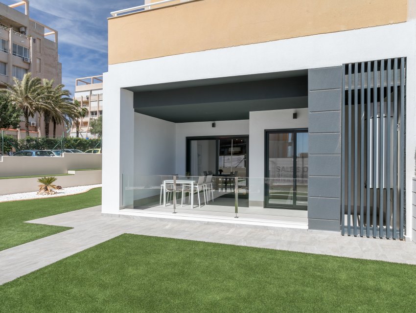 Neue Gebäude - apartment -
Torrevieja