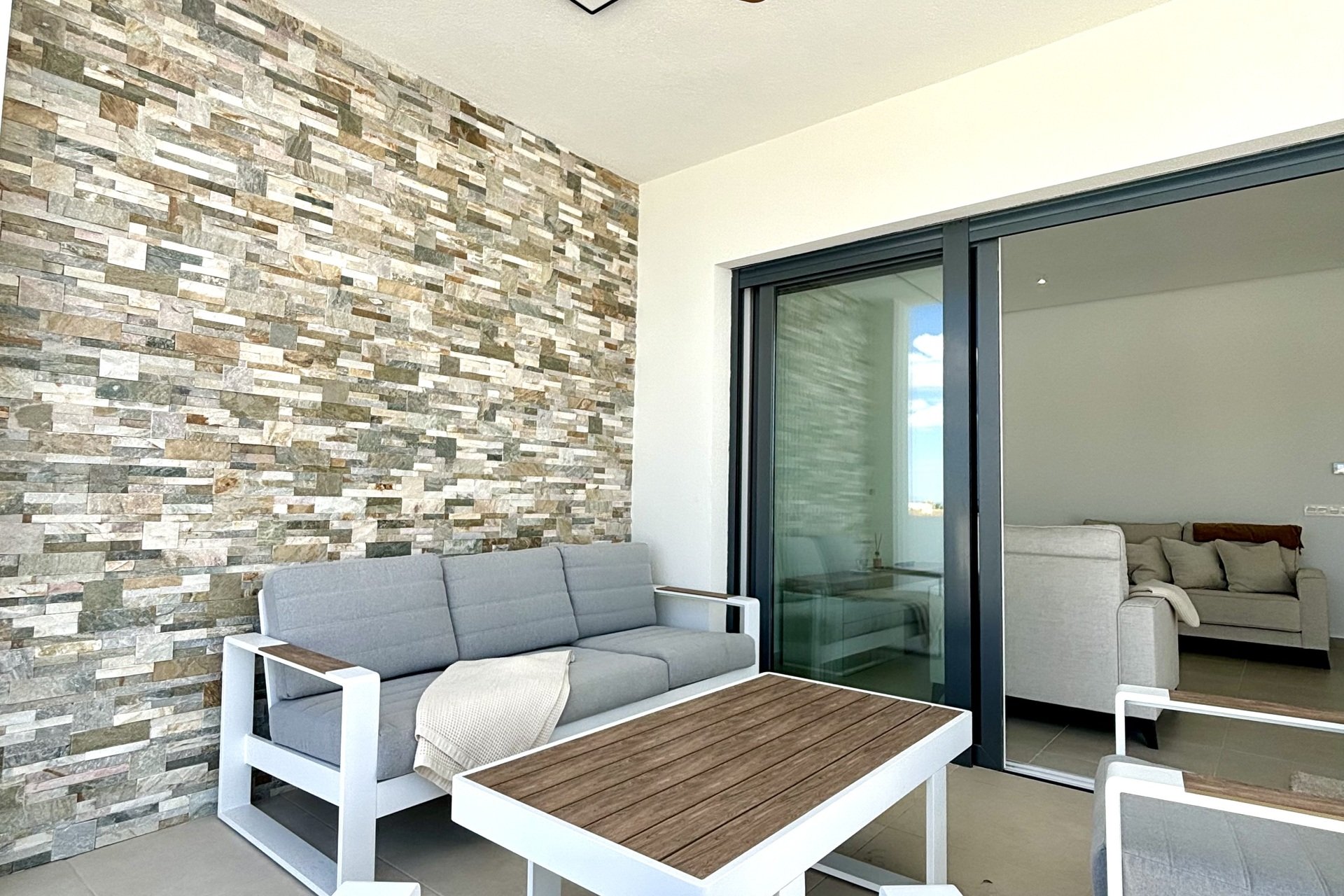 Neue Gebäude - detached -
Benijofar