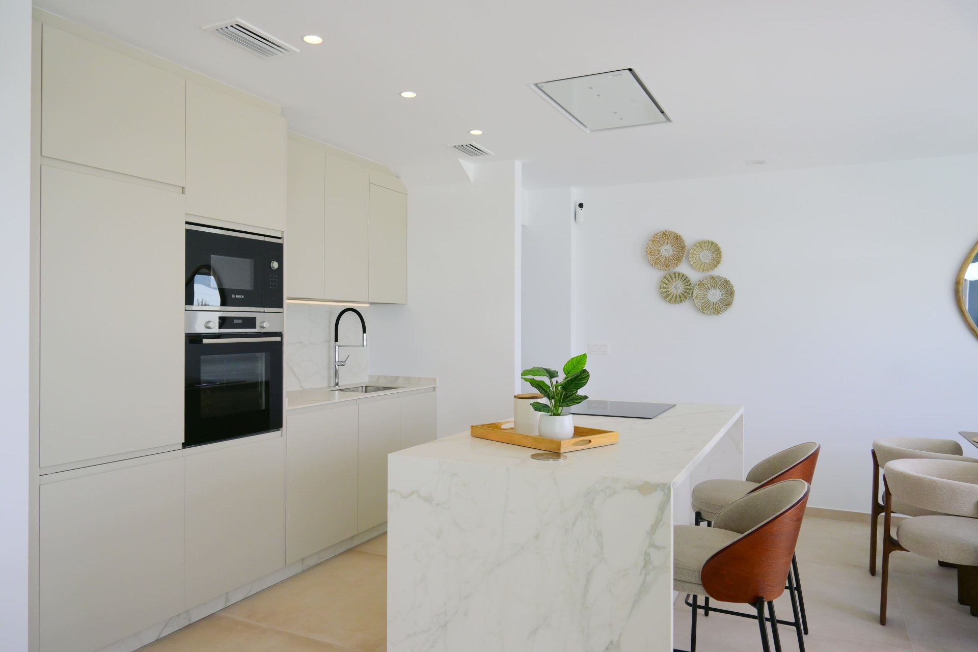 Neue Gebäude - detached -
Dolores