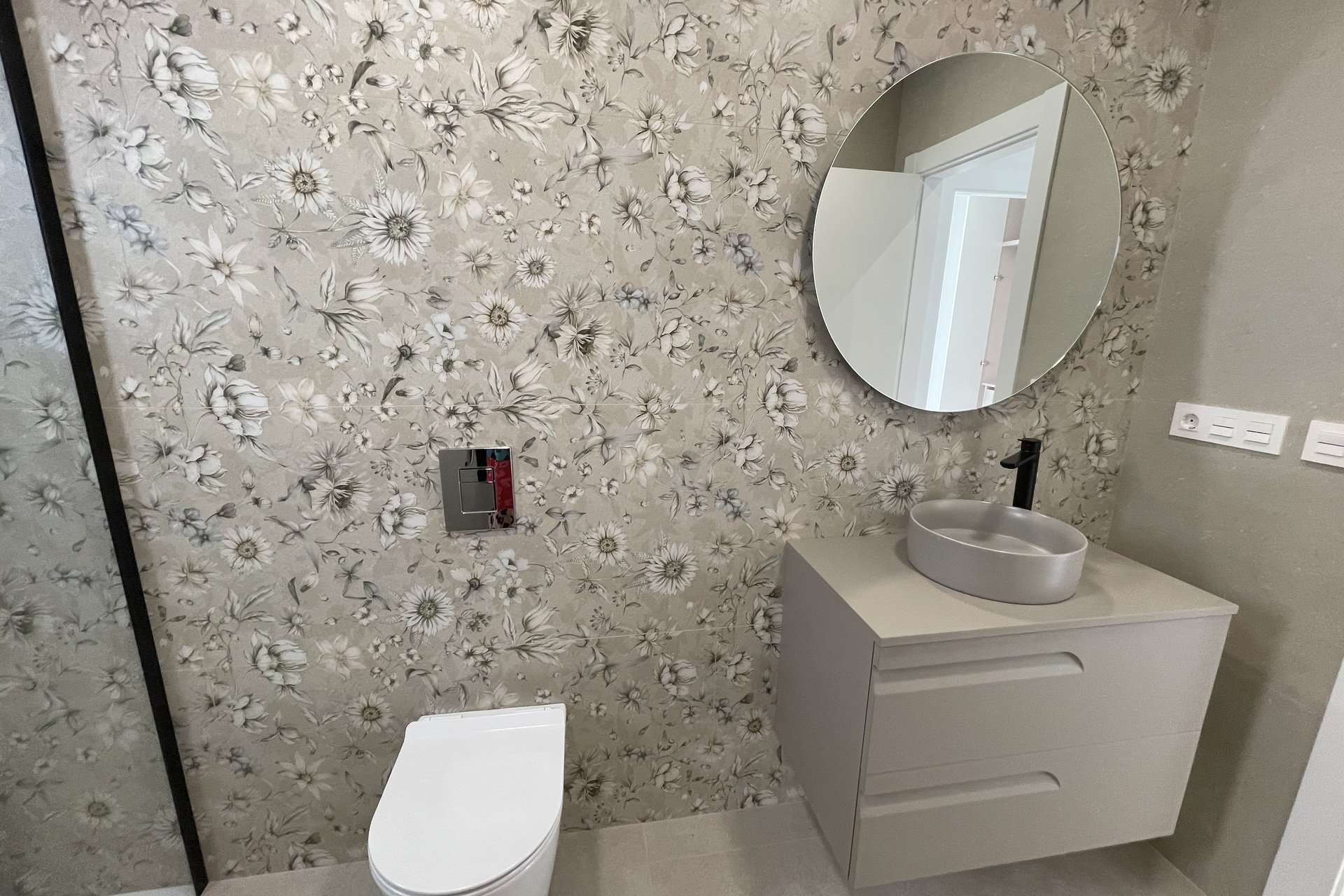 Neue Gebäude - detached -
Heredades