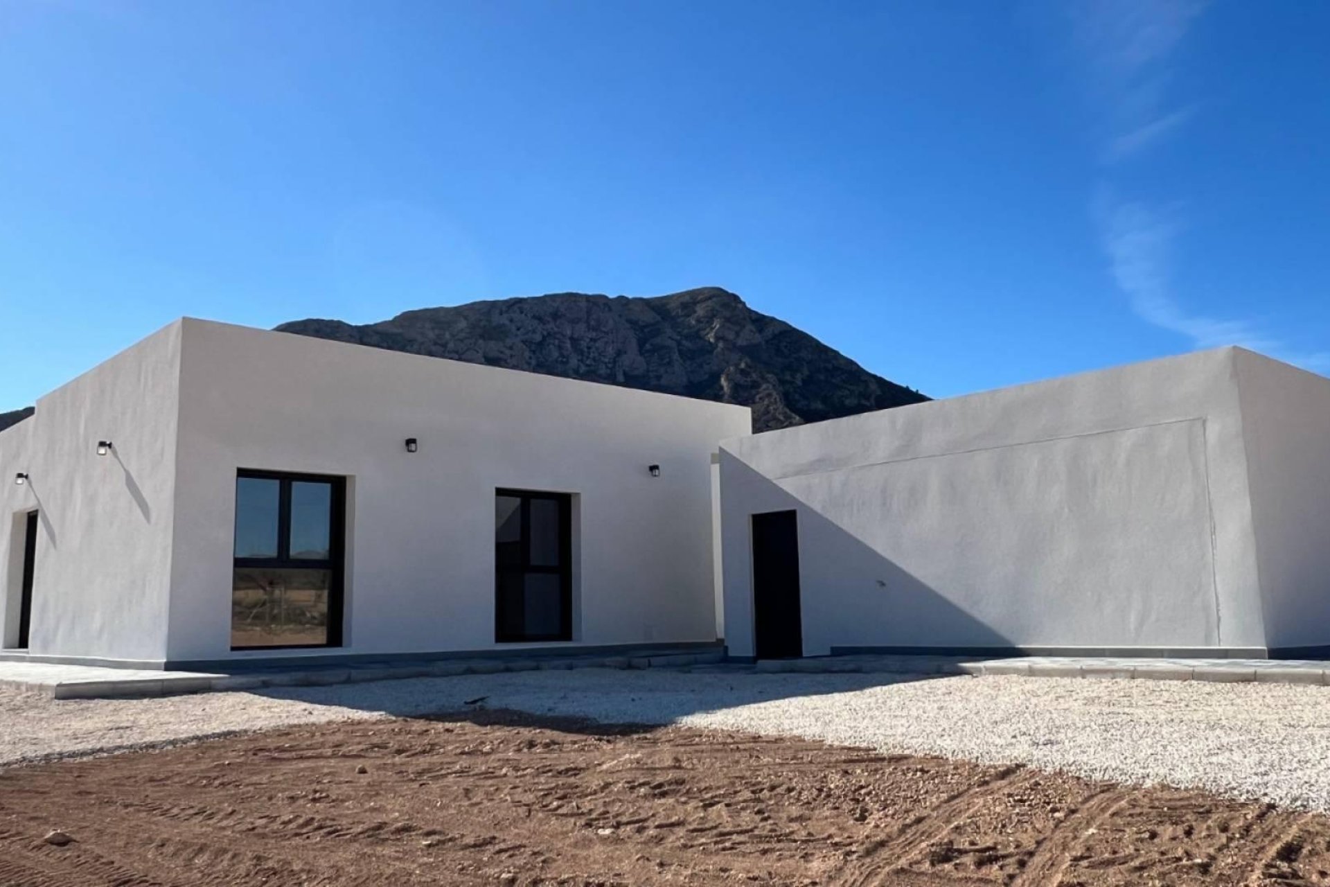 Neue Gebäude - detached -
La Canalosa