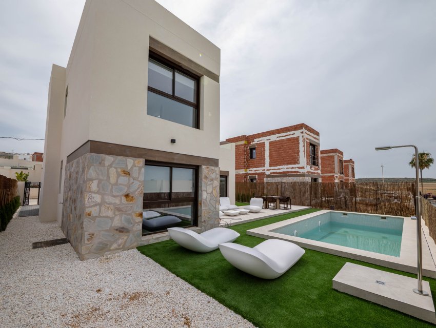 Neue Gebäude - detached -
La Finca Golf