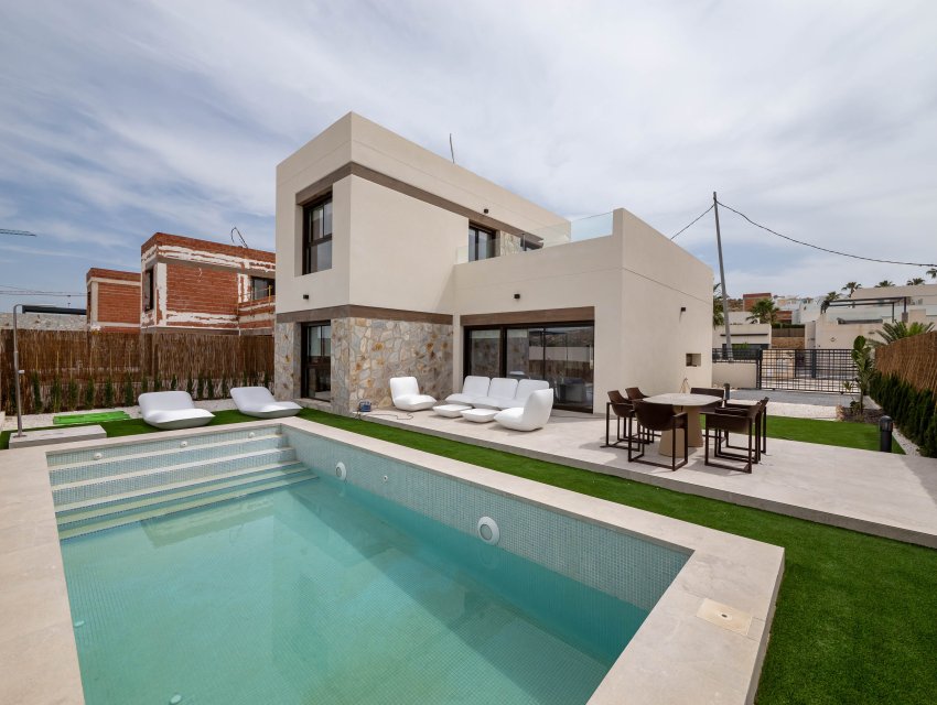 Neue Gebäude - detached -
La Finca Golf