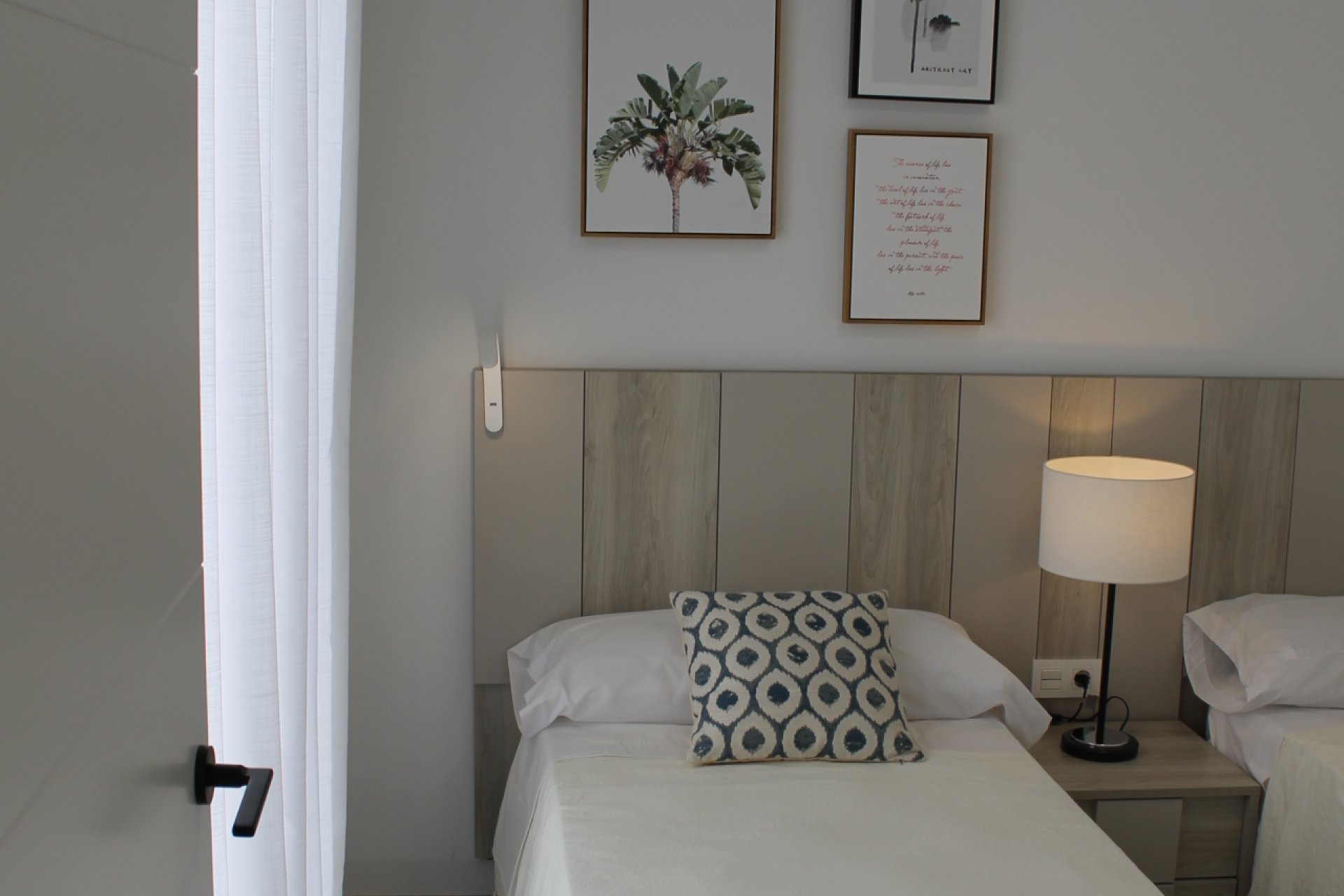 Neue Gebäude - detached -
Roldán