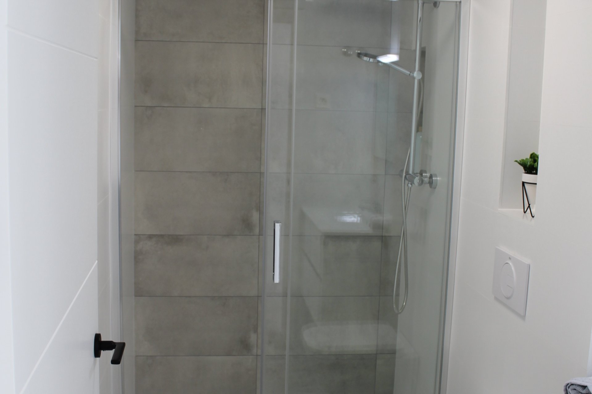 Neue Gebäude - detached -
Roldán