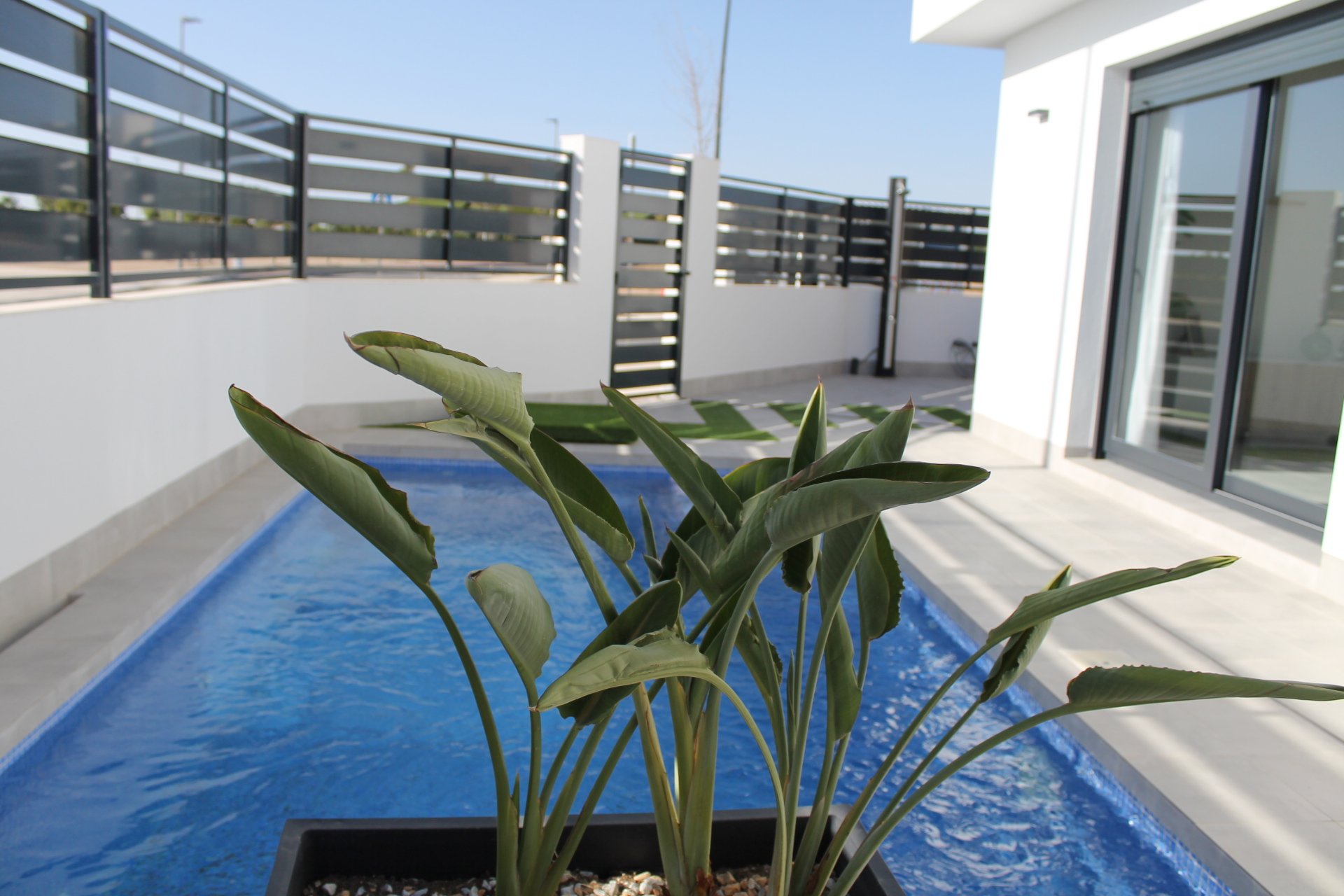 Neue Gebäude - detached -
Roldán