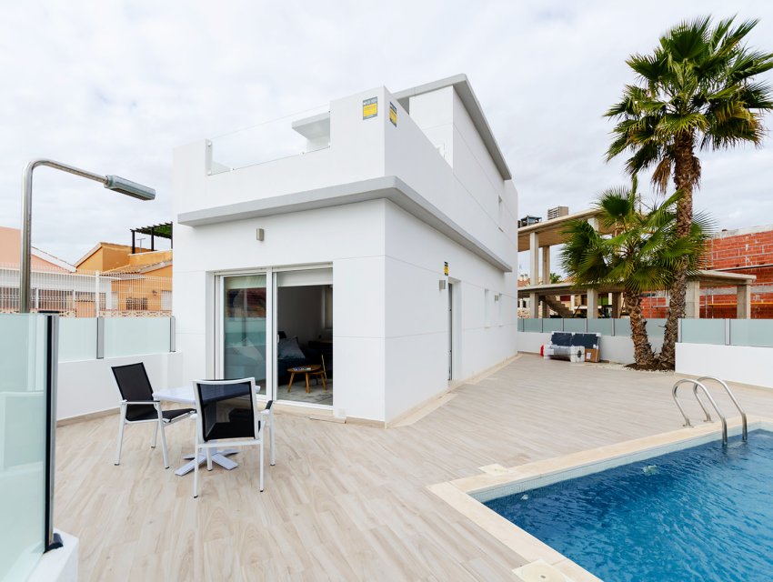Neue Gebäude - detached -
Torrevieja