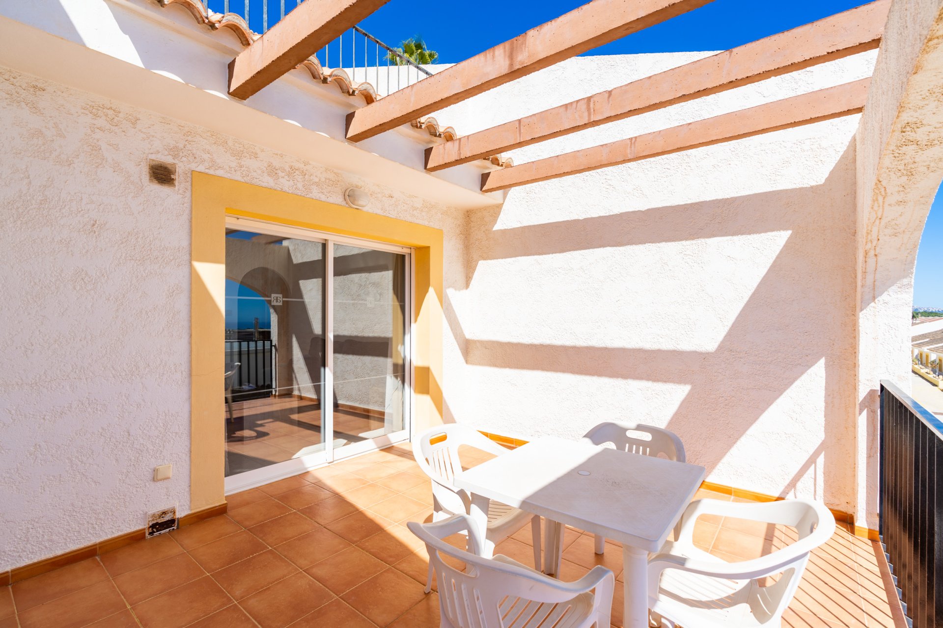 Neue Gebäude - high-bungalow -
Calpe