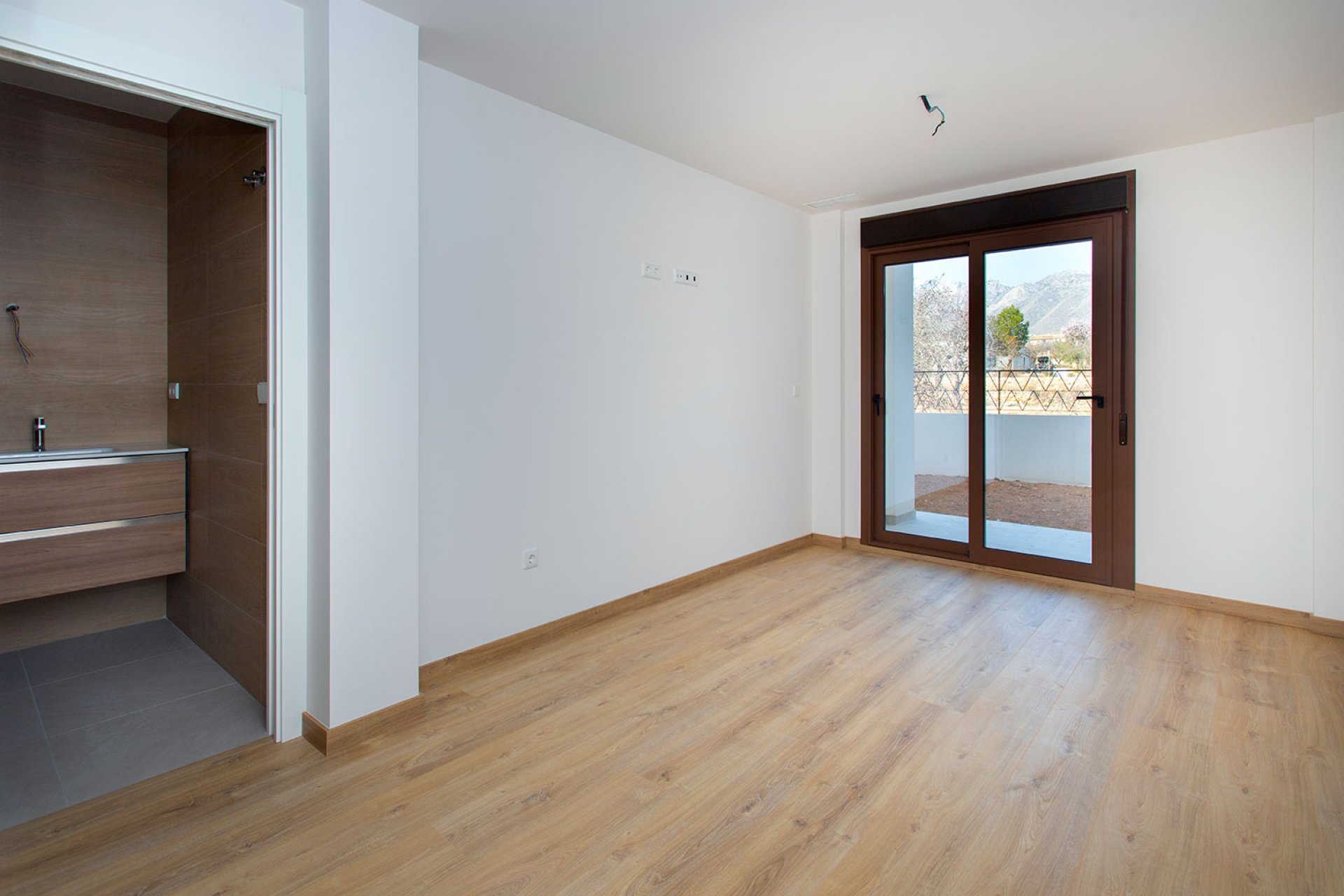 Neue Gebäude - high-bungalow -
La Canalosa