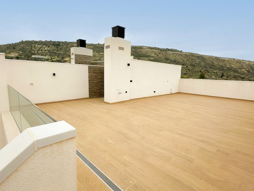 Neue Gebäude - high-bungalow -
La Finca Golf