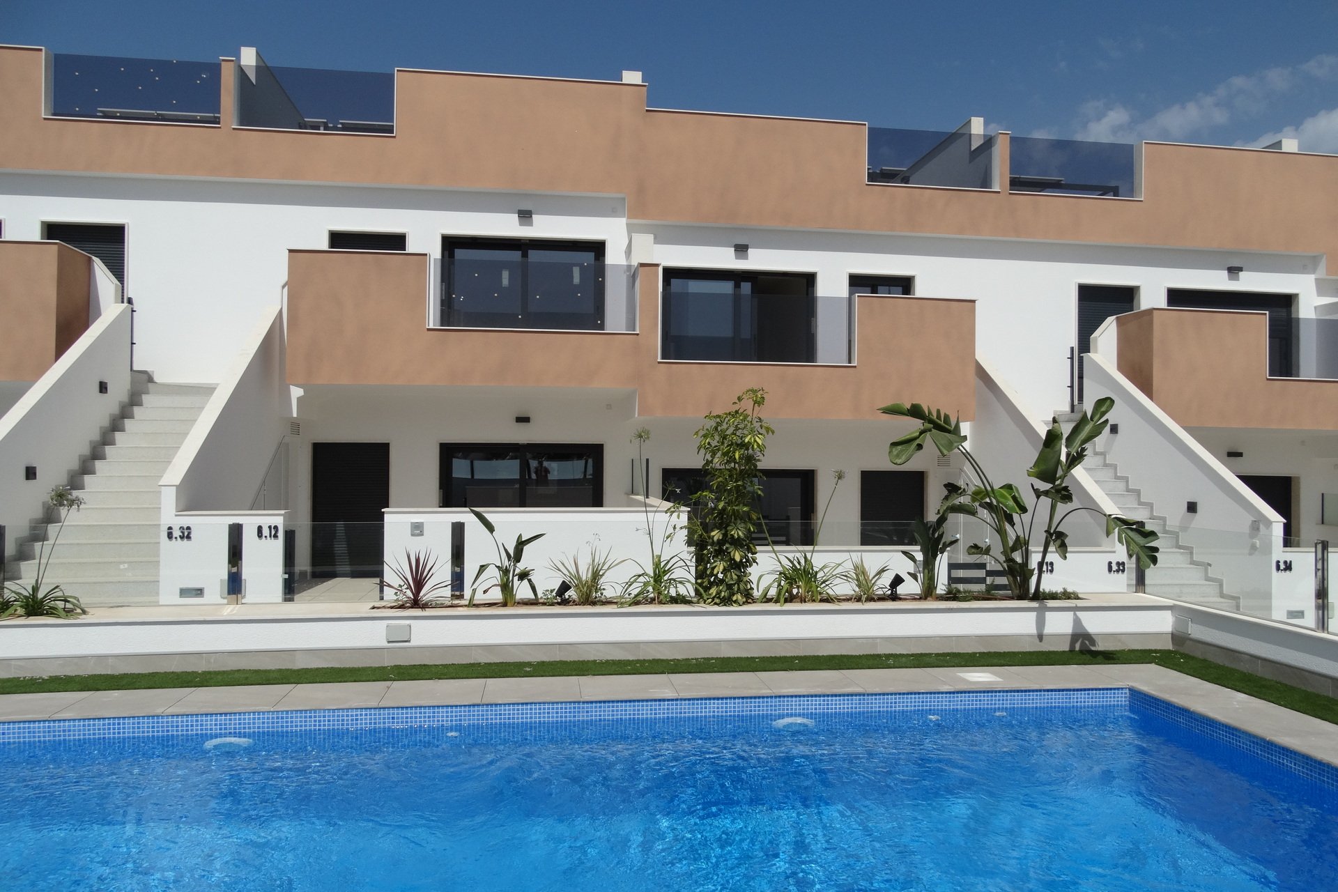 Neue Gebäude - high-bungalow -
Pilar de la Horadada